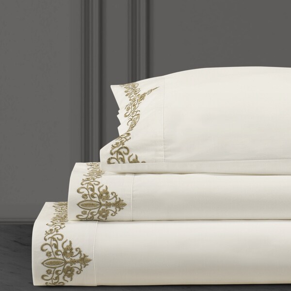 Five Queens Court Nicholas Christmas Sheet Set