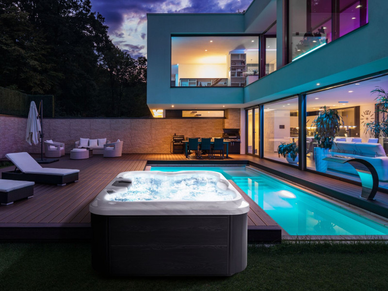 Wanna ogrodowa SPA hydromasaż 4-osobowa biała