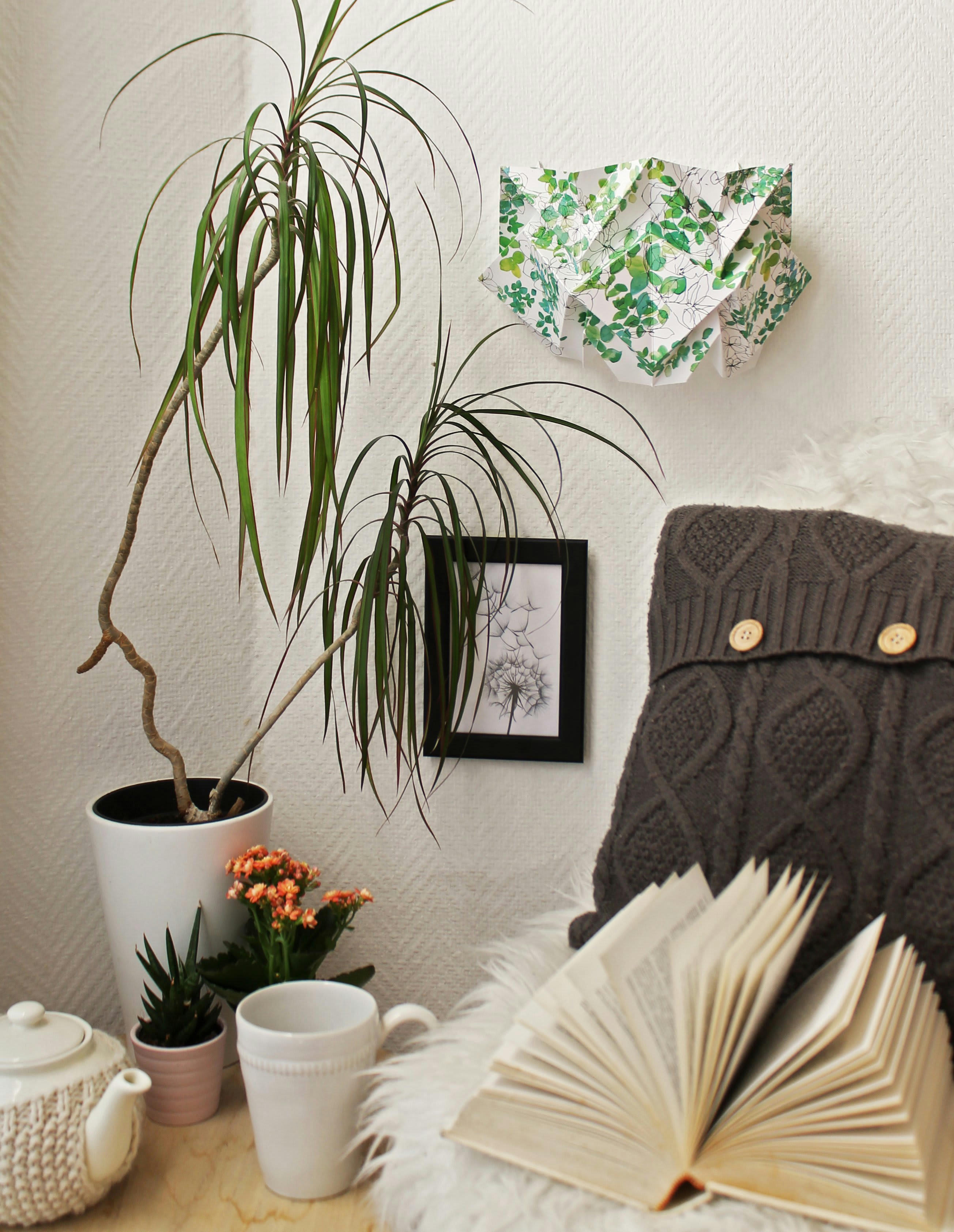 KABE - Applique murale origami en papier motif printemps