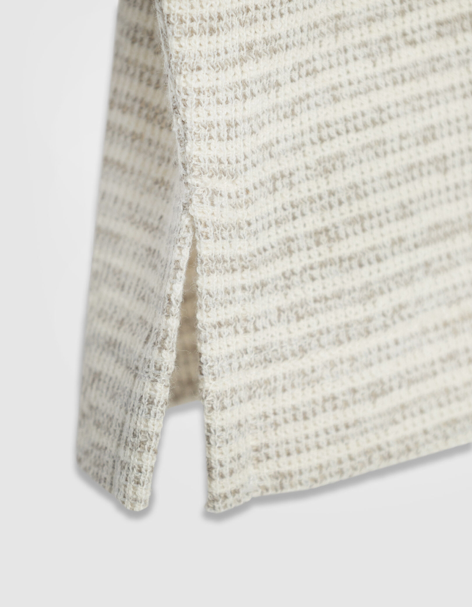 Polo manches courtes beige fines rayures Homme