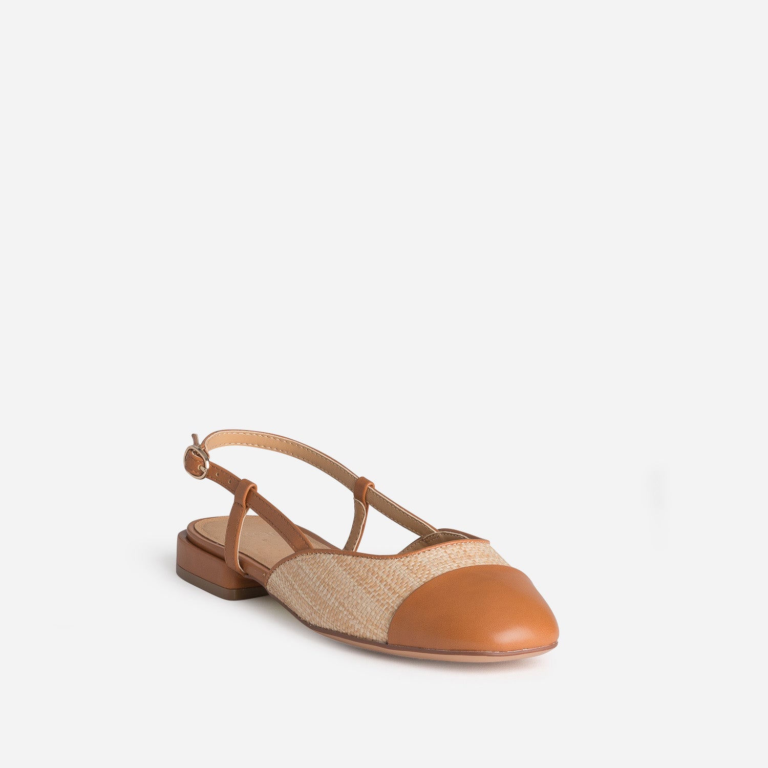 Ballerine slingback beige tressée bout camel