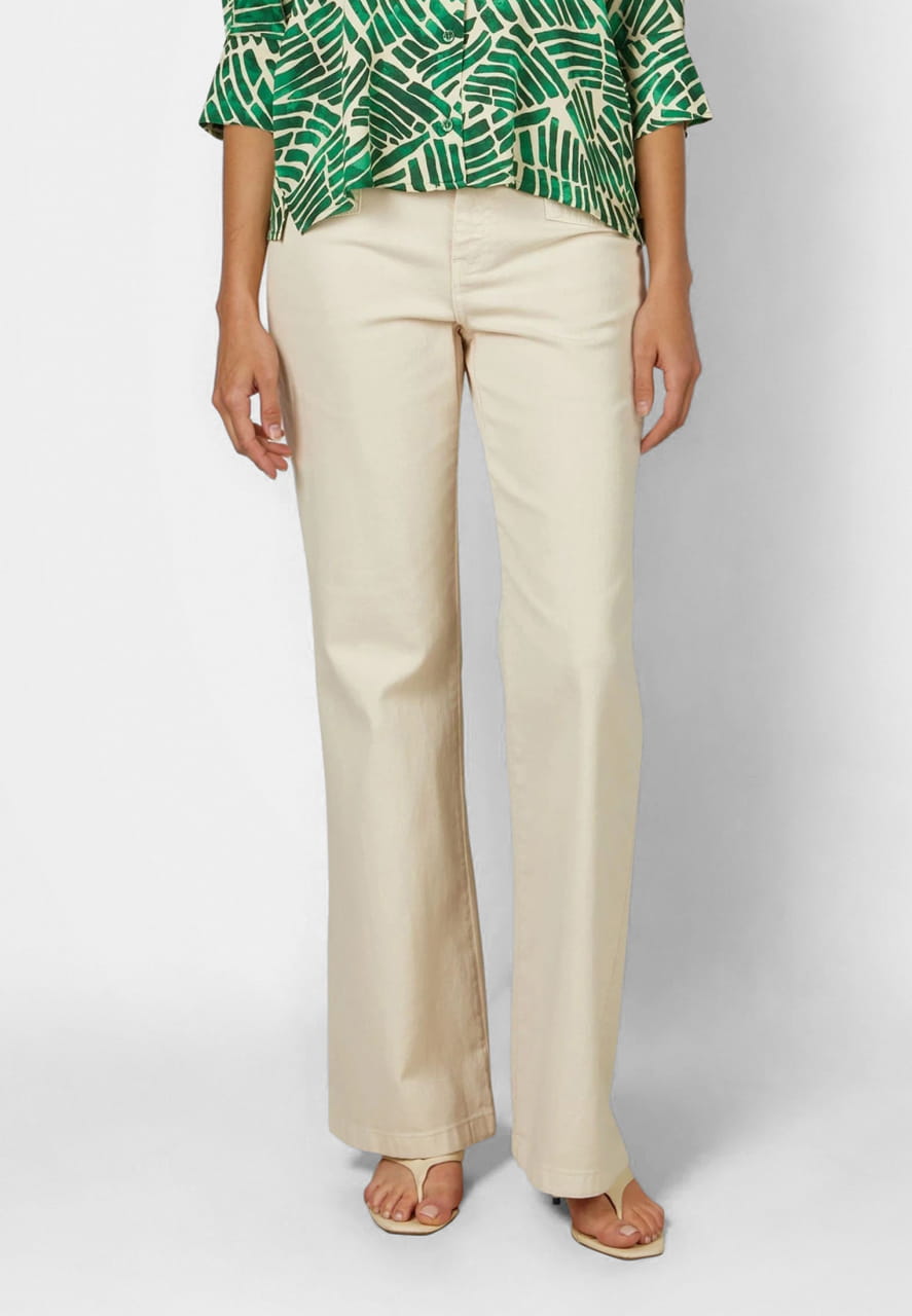 Flared Jeans mit antiker Färbung