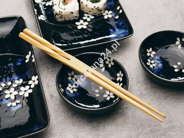 Zestaw do sushi dla 2 osób (4 el.) z pałeczkami Tokyo Design Studio - Sakura Cobalt Blue 33821