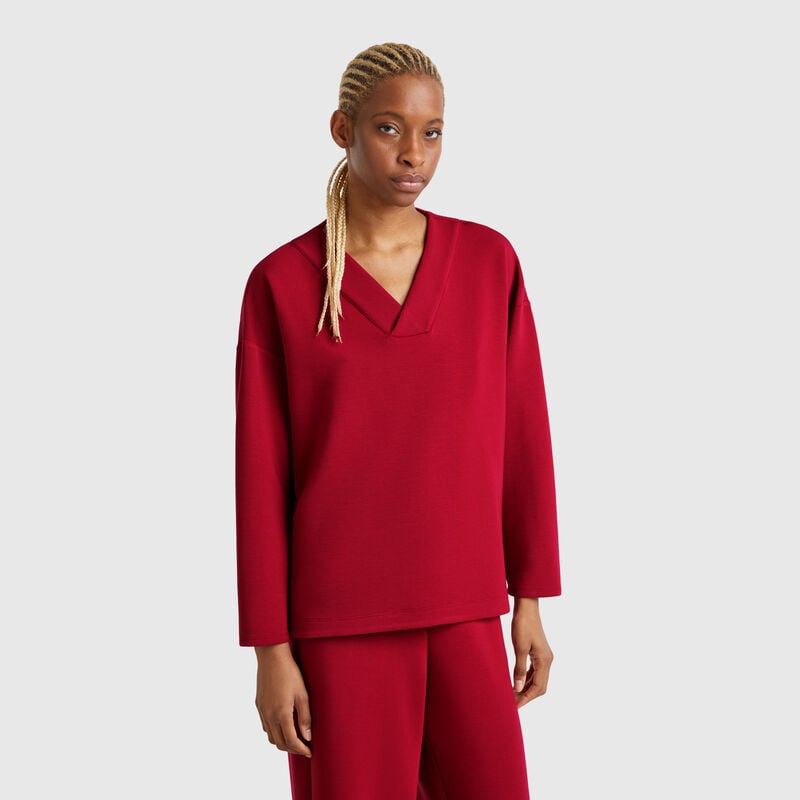 V-neck sweatshirt