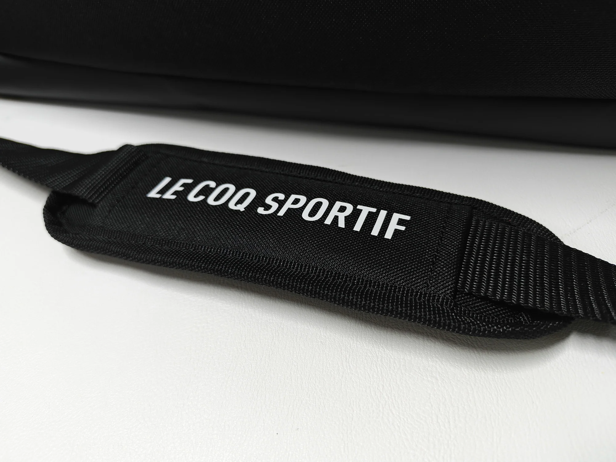 2521180-WH Sportbag N°1 black | Sac de sport Unisexe