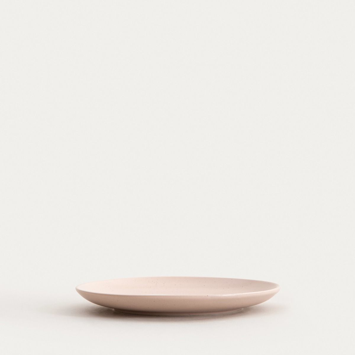 Talerz ANNBEE z pszczołą różowy 16 cm