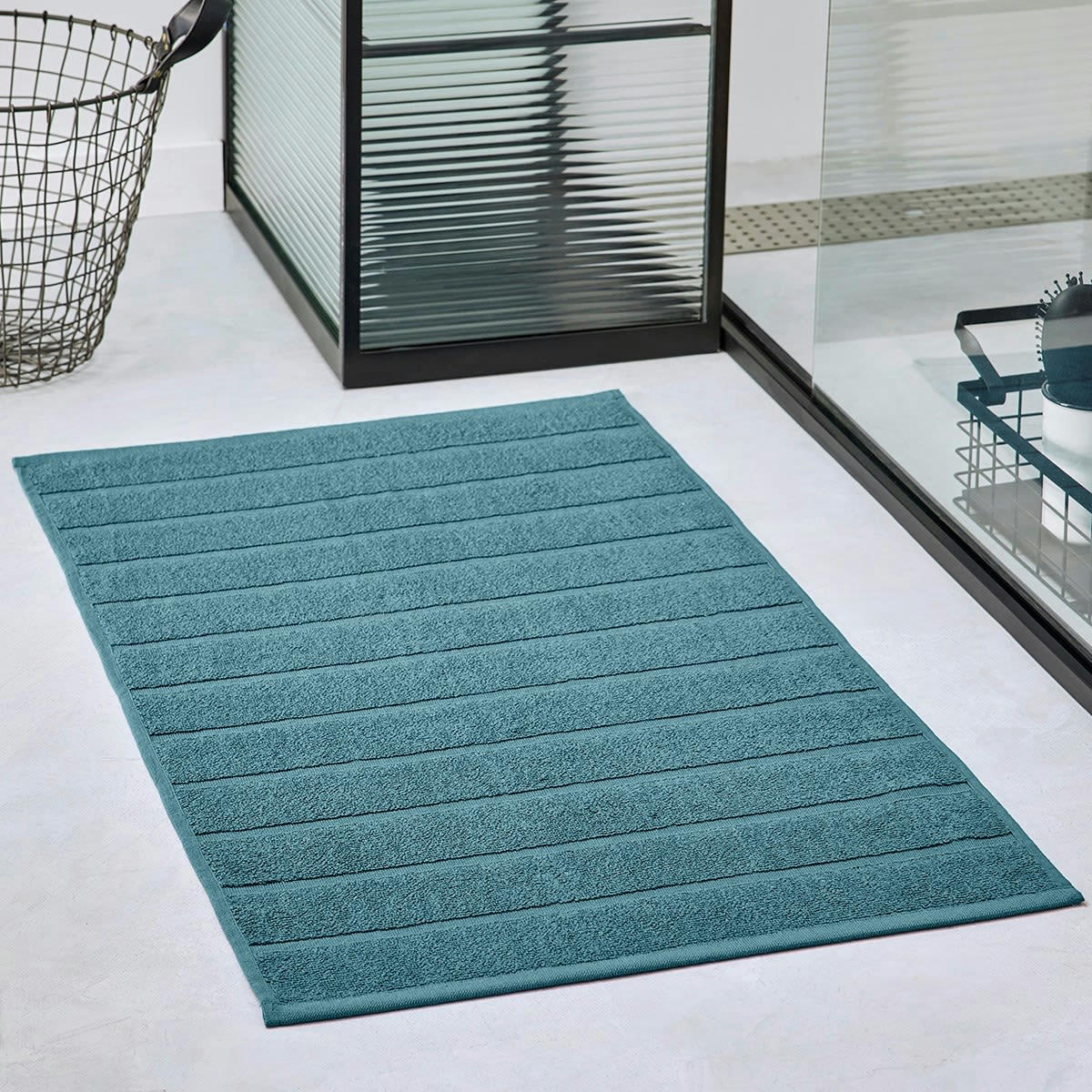 ESSENTIAL - Tapis de bain uni en Coton Bleu 50x80 cm