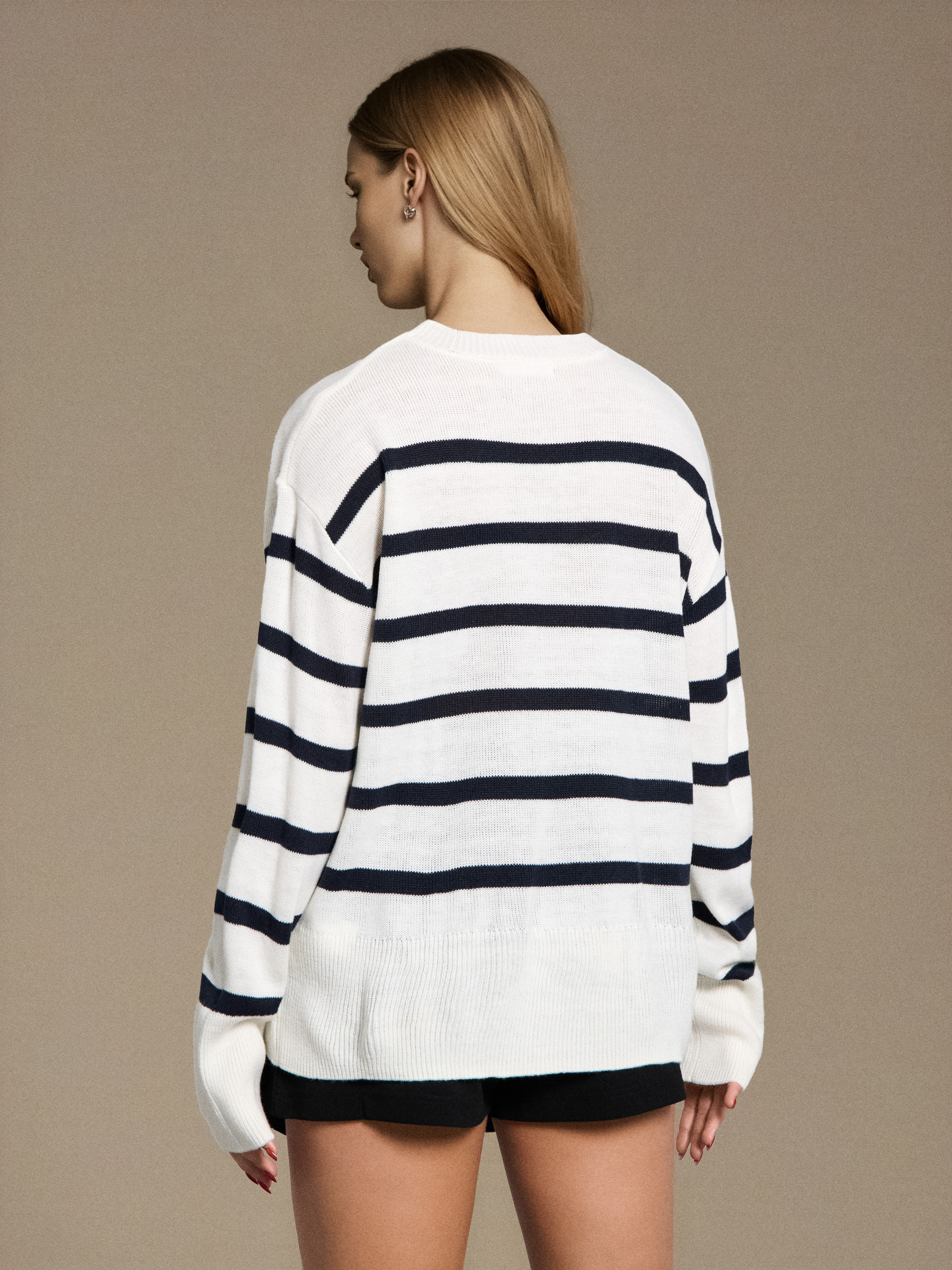 Sweter w paski