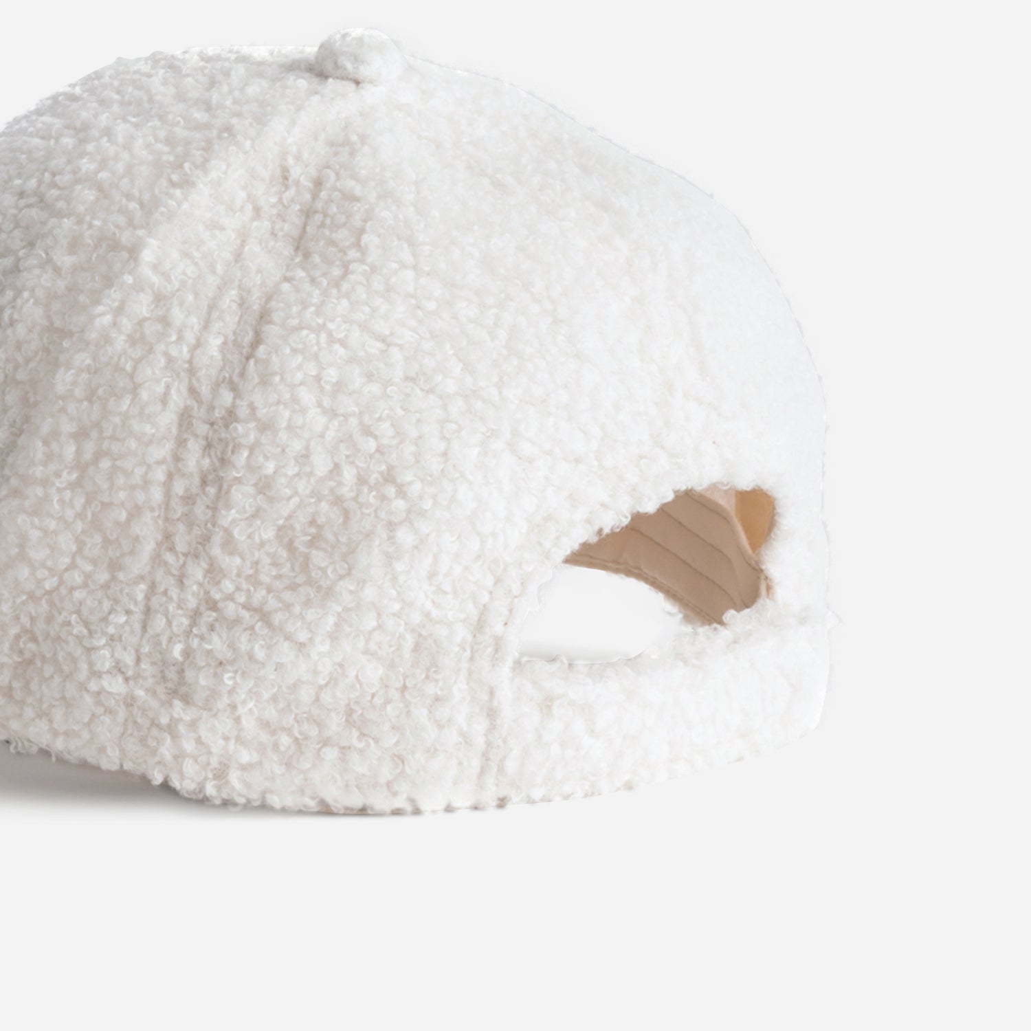 Casquette TEXTO écrue en bouclette