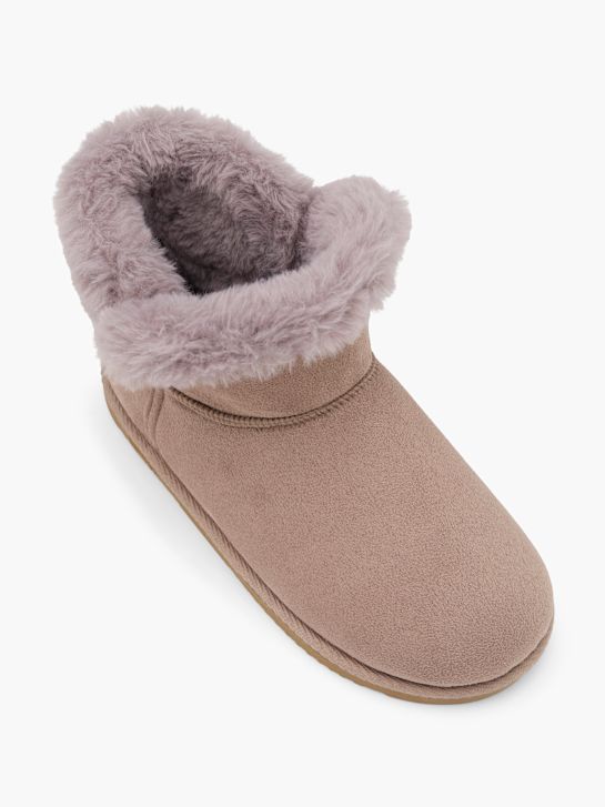 Closed-back slipper