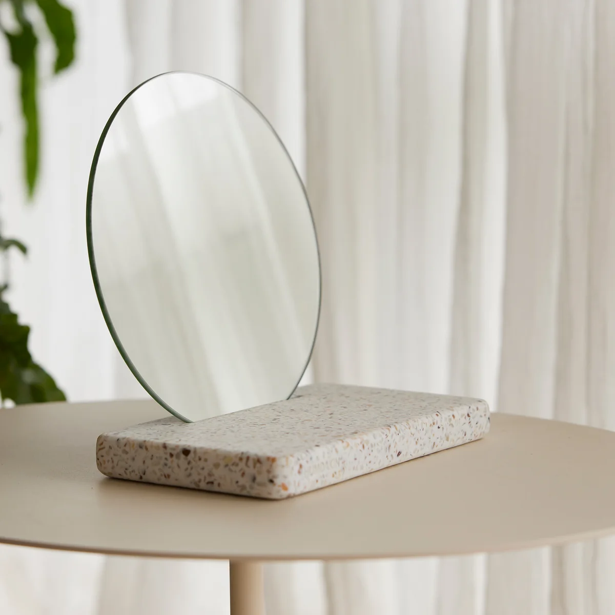 Humdakin - Terrazzo Tischspiegel, 19 x 20 cm, rot / beige