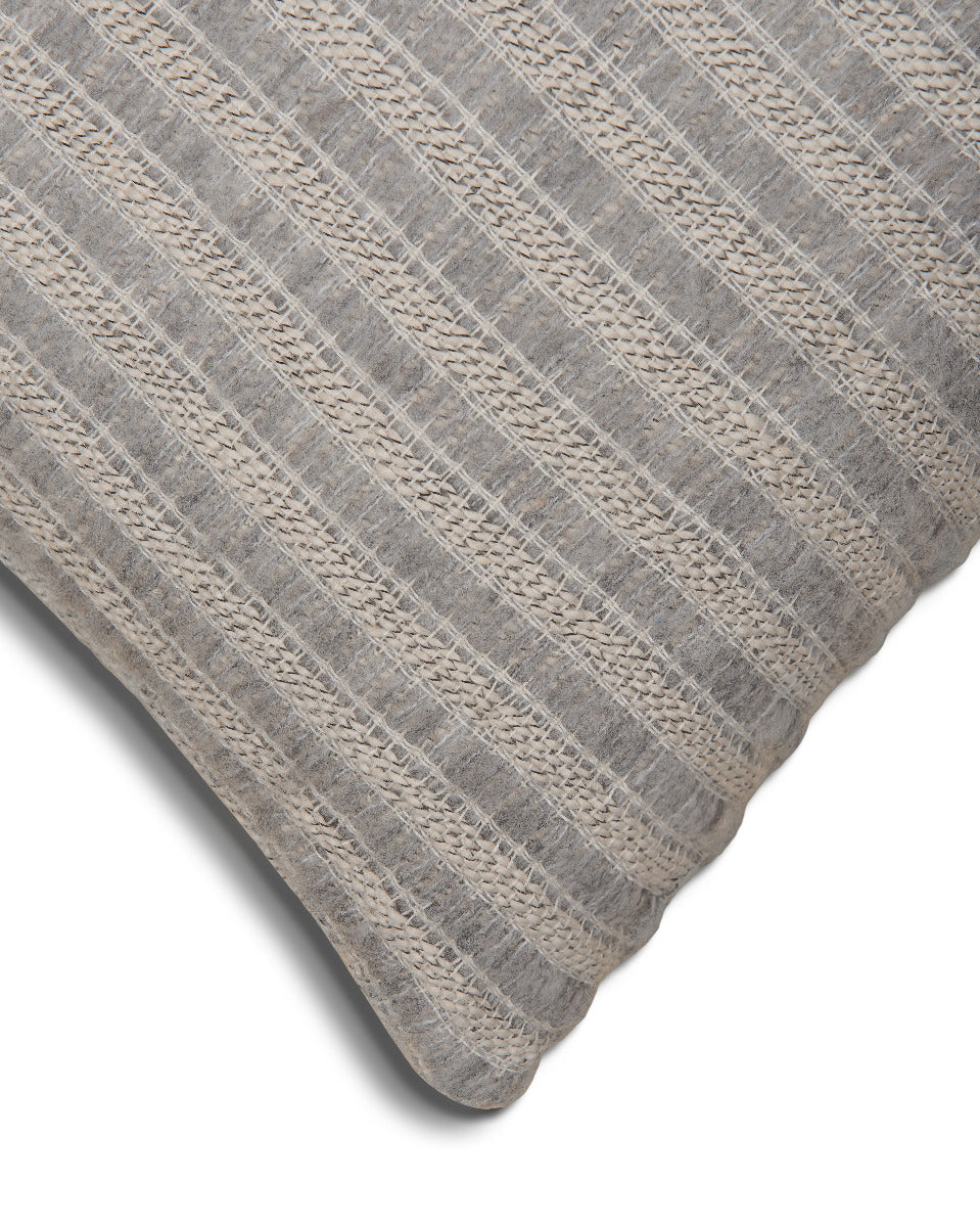 Yellow Sierkussen Stricia - natural 50x50cm