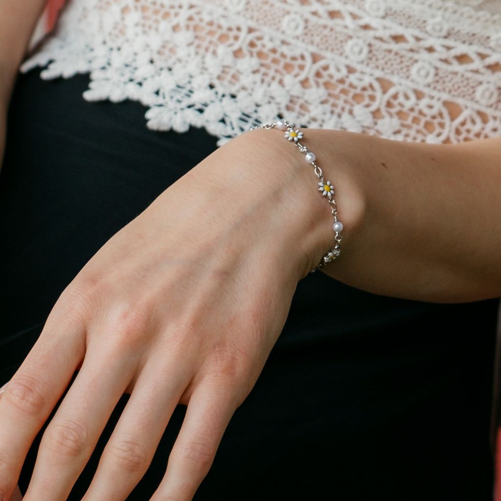 The Colourful Aura Sun Flower Pearl Charms Beaded Summer Indie Boho Daisy Floral Bracelet