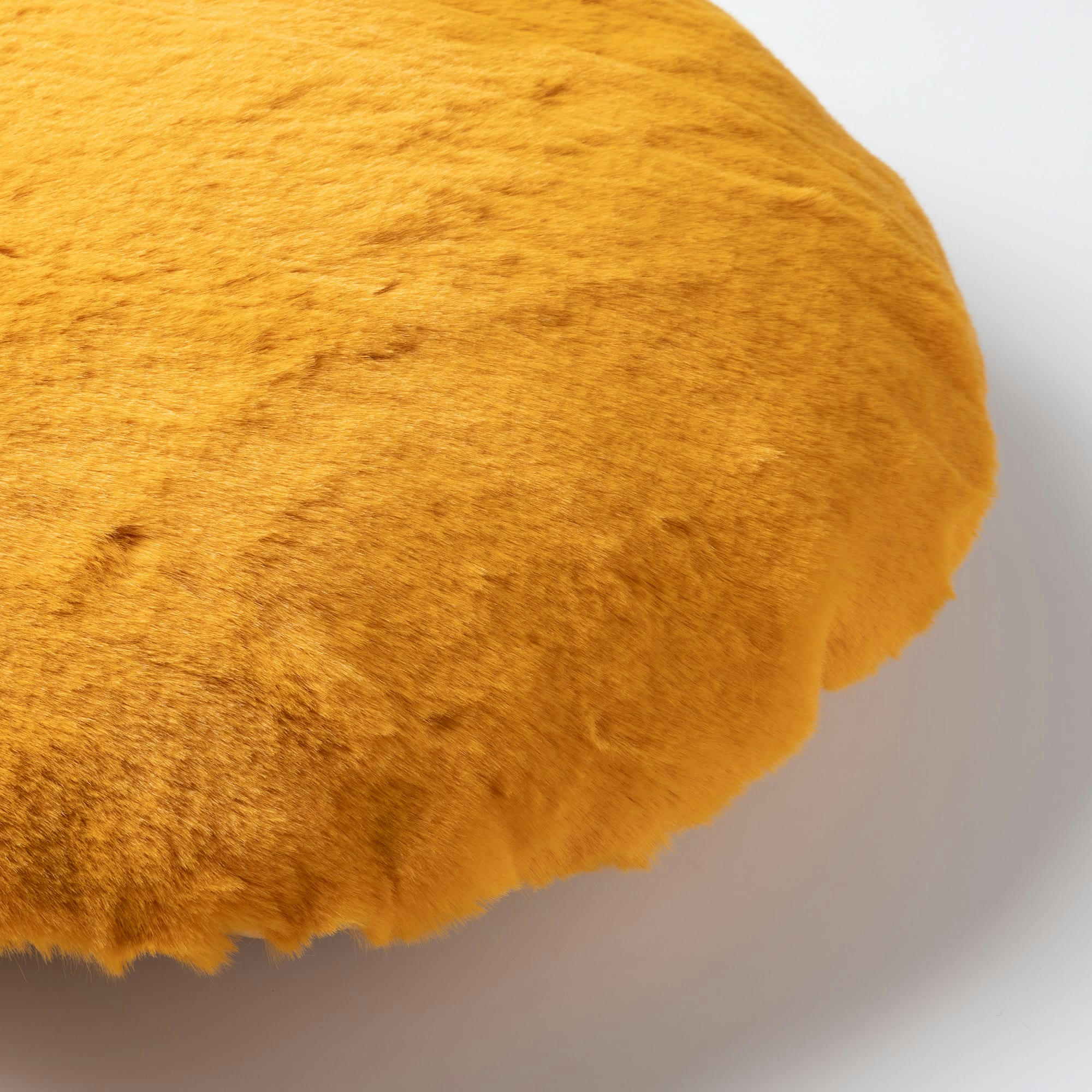 - Coussin rond jaune fausse fourrure 45 cm uni
