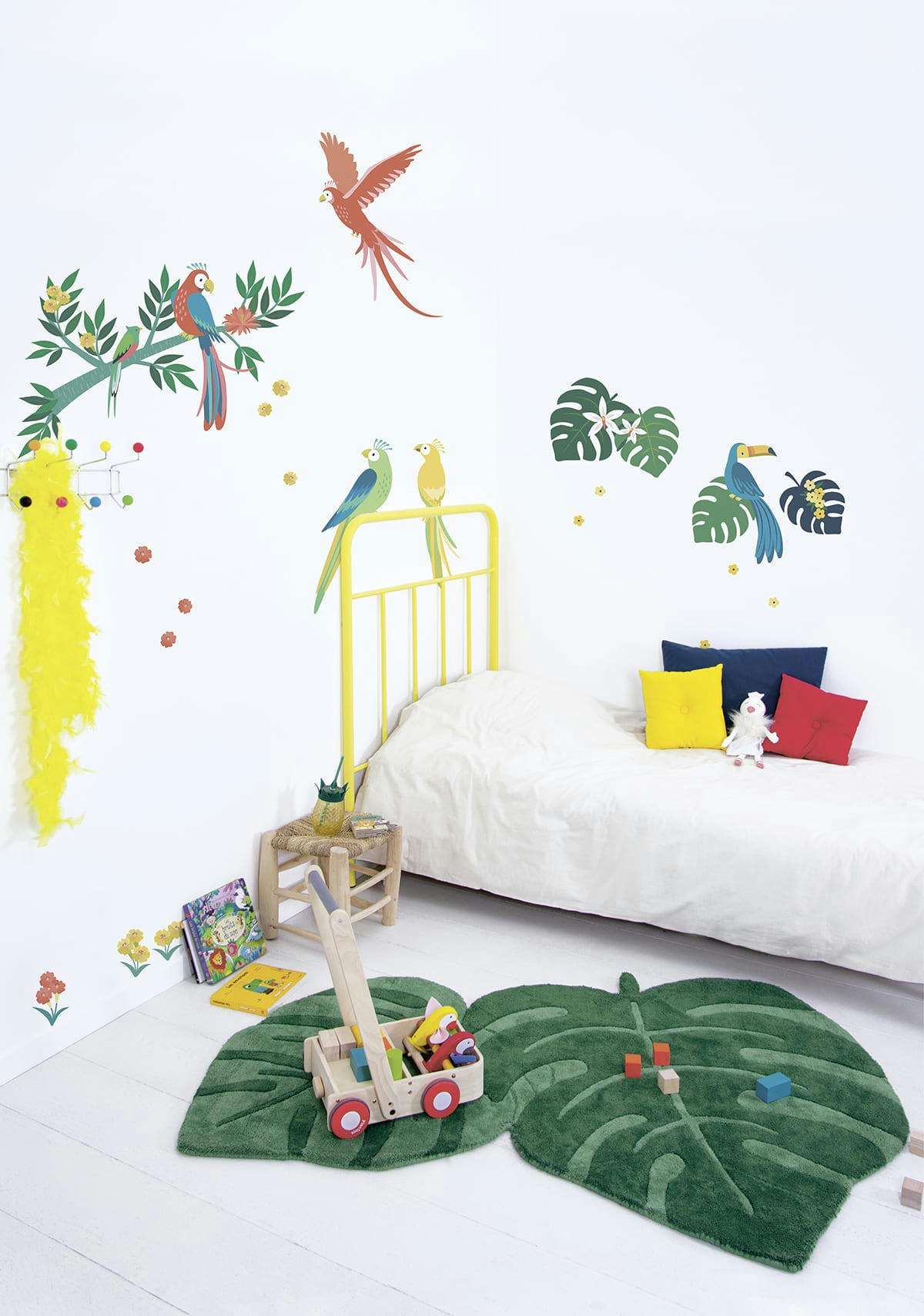 RIO - Stickers toucan et monsteras en Vinyle mat Vert 64x40 cm