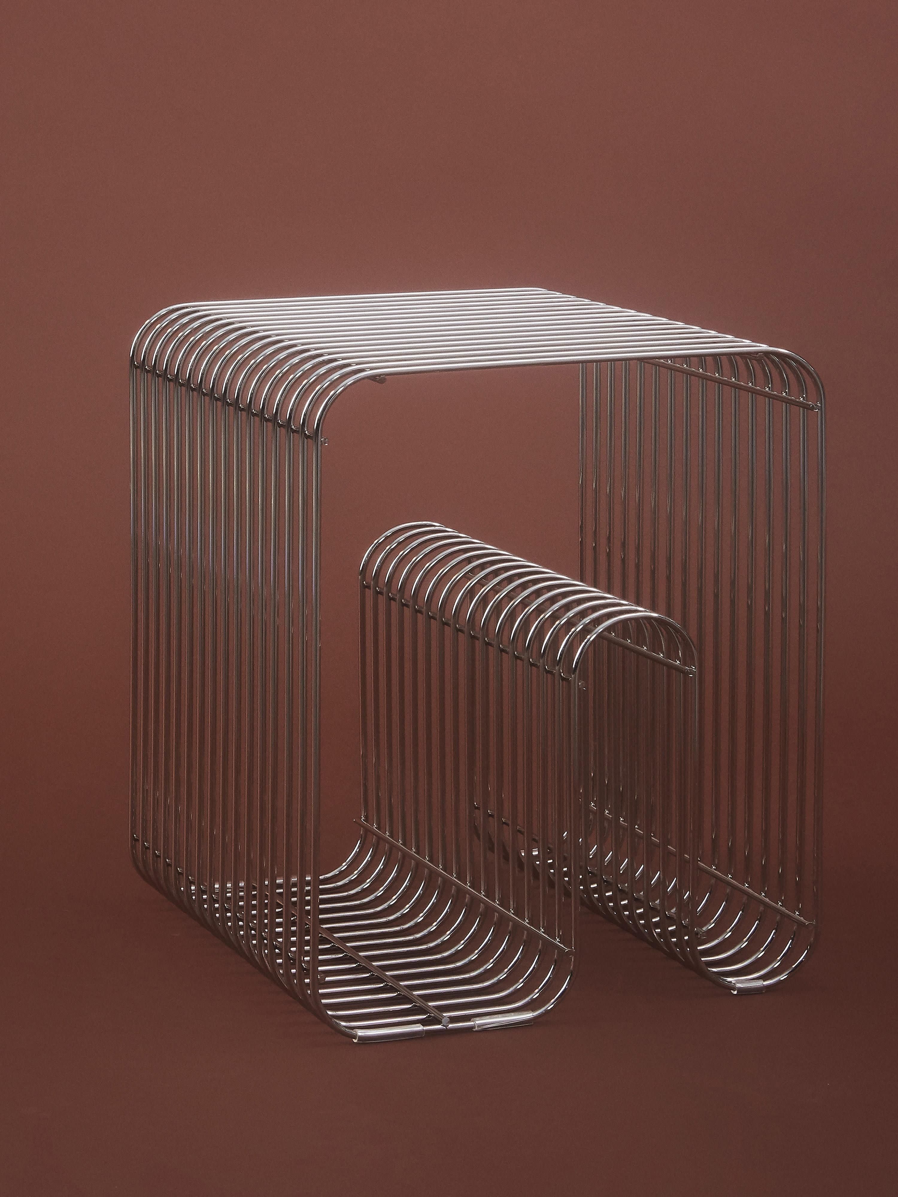 Metall-Hocker Curva