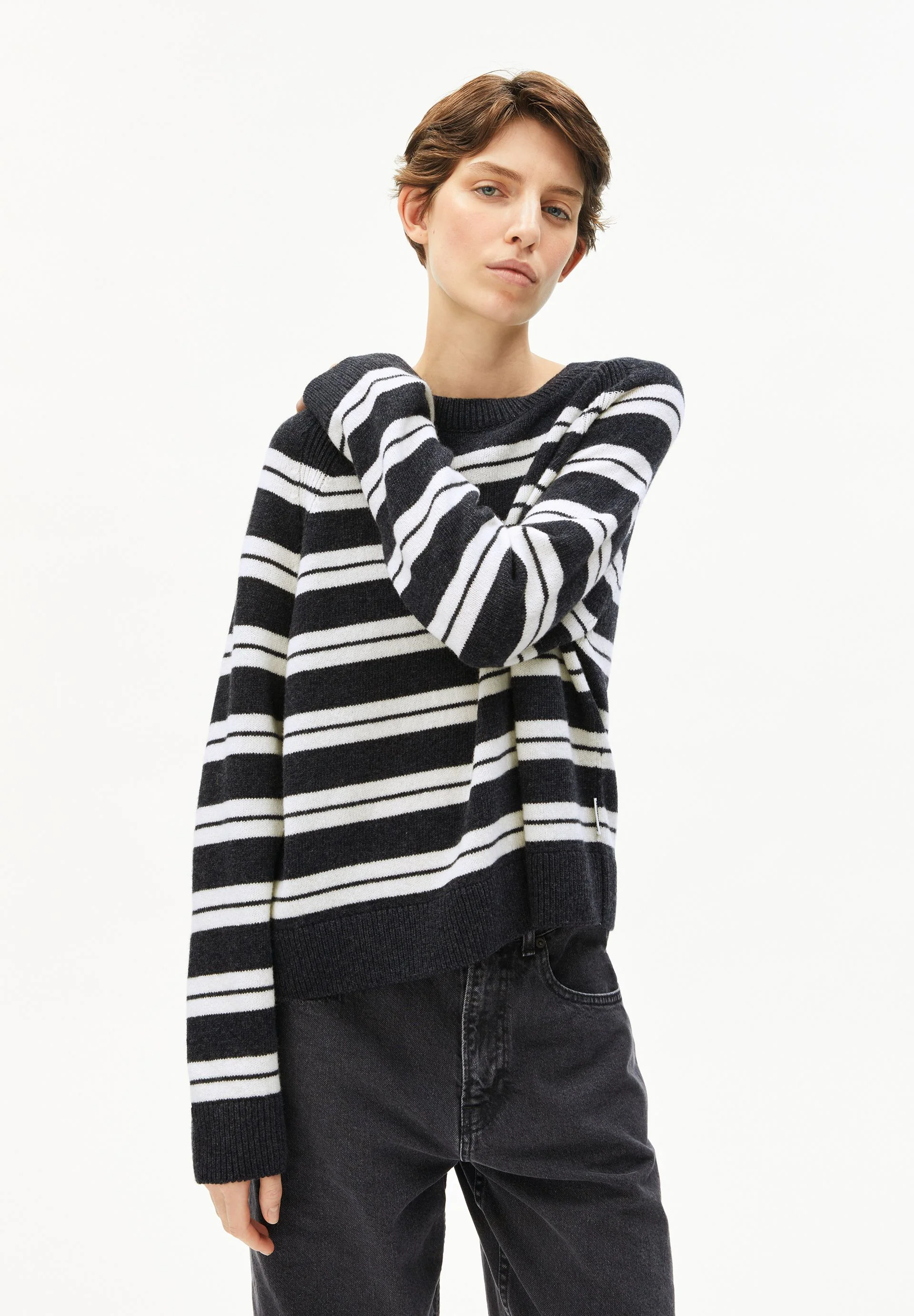 LILIRIAA FINE STRIPES STRICKPULLOVER