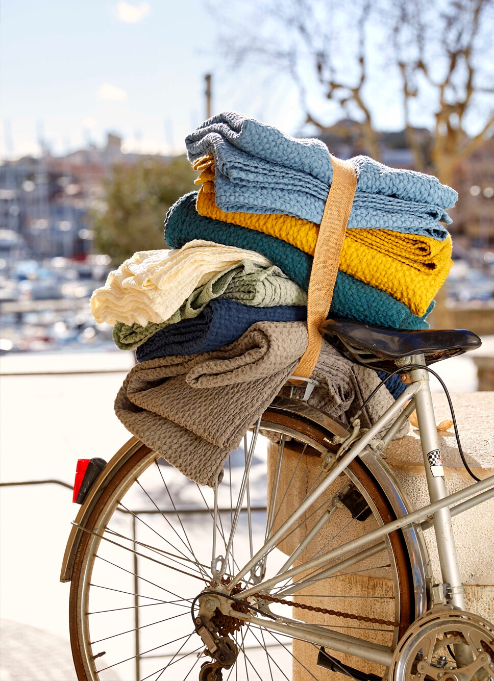 JETÉ DE LIT EN COTON LAVÉ NID D'ABEILLEECRU