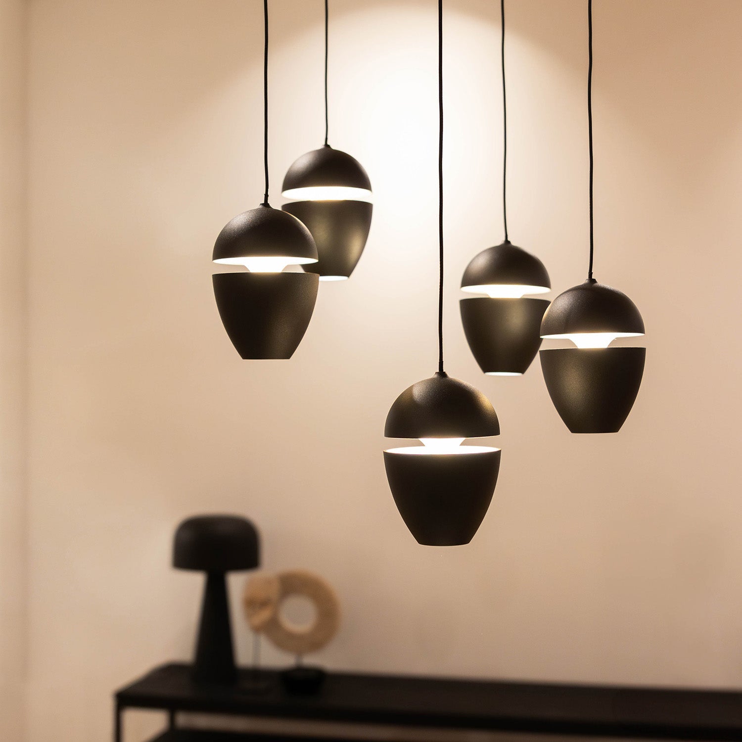 Atmooz Ogima - Hanglamp - Zwart - 5 Lichtpunten - LED - 30x30x160cm
