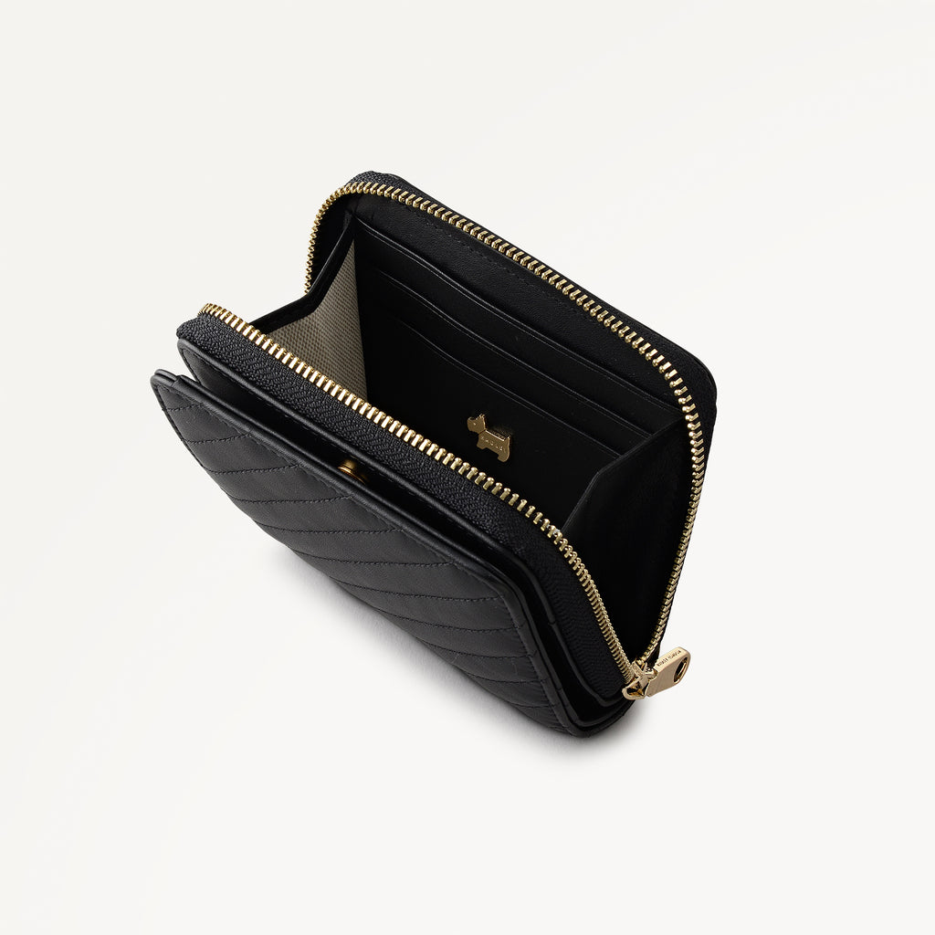 Dukes Place - Quilt - Medium Zip Around Purse