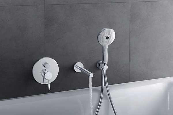 Bec déverseur pour baignoire chrome brillant - 6,5x21,7x6,5 - Circle