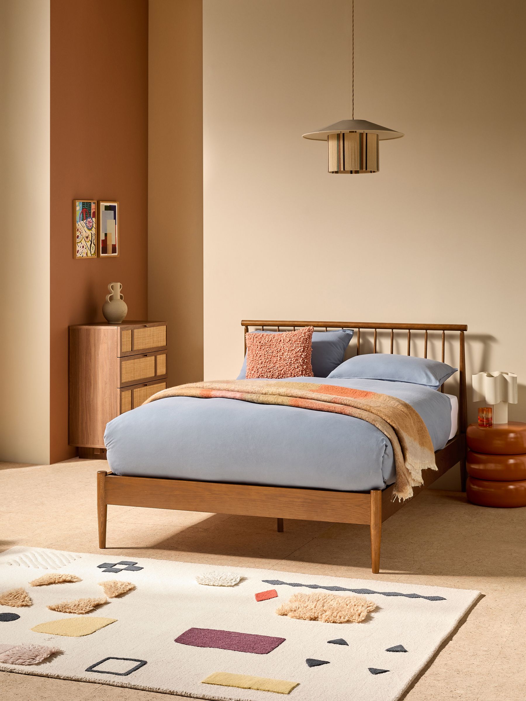 Penn Bed in Dark Stain Oak