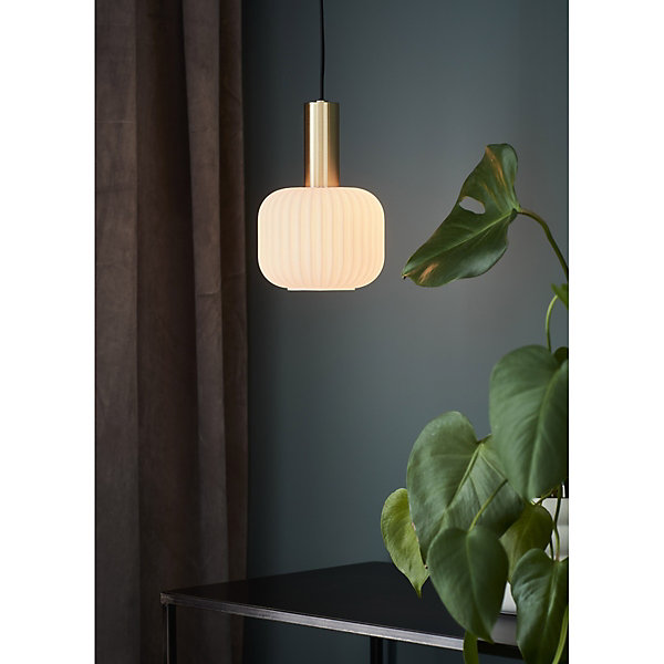 Markslojd SOBER Plafonnier Small 1 Globe Light Laiton Brossé, Blanc