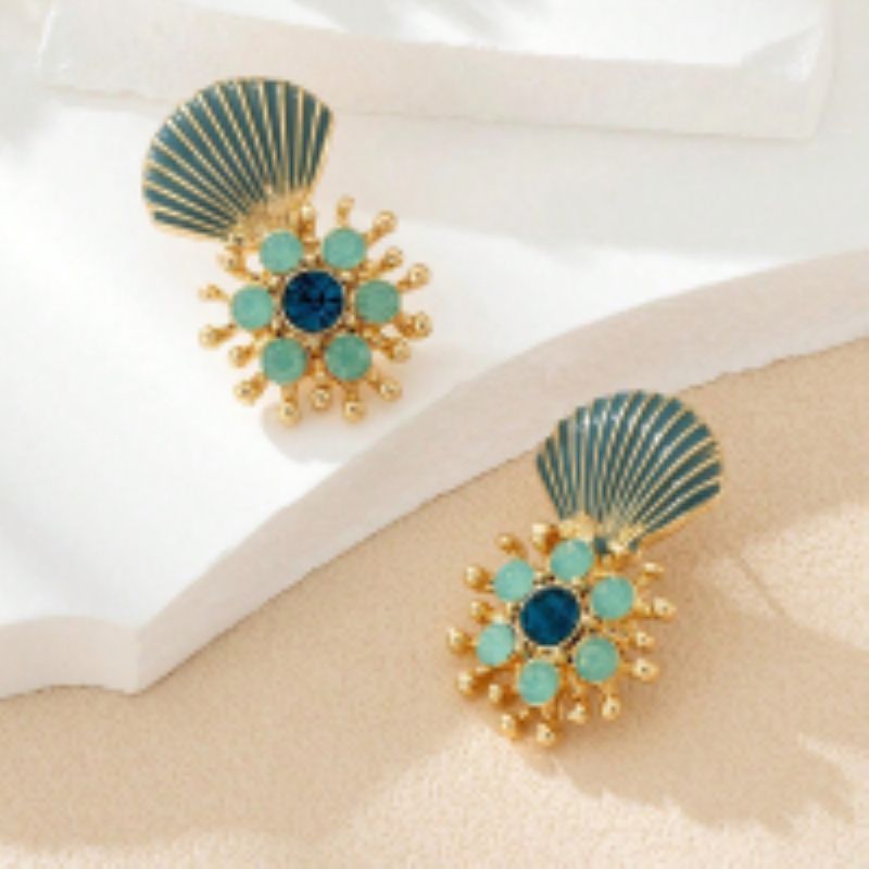 PEACH ACCESSORIES Ocean Breeze Fan and Gemstone Drop Earrings in Green