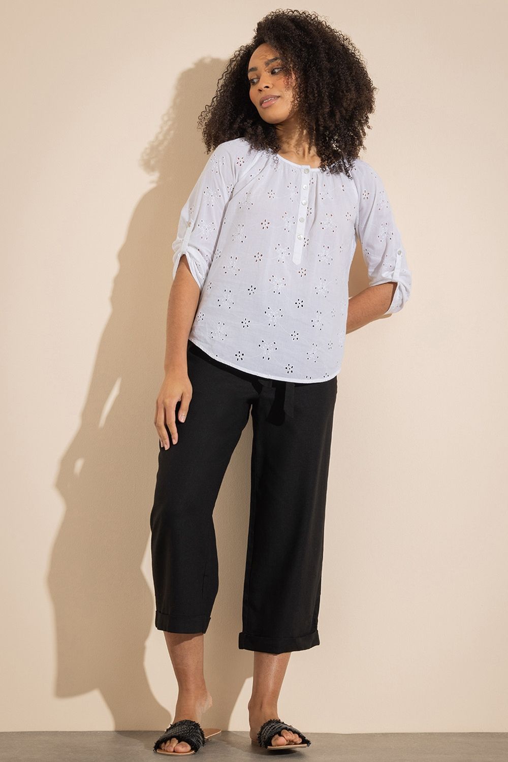 Klass. Cotton Schiffli Top