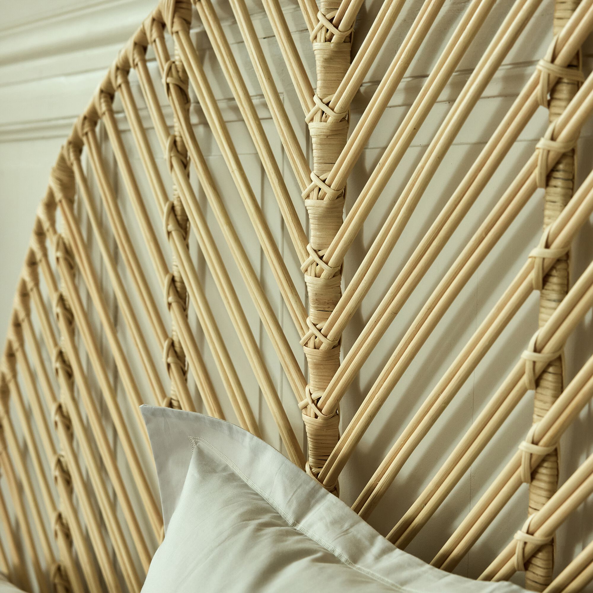 KERIANE - Tête de lit ronde en rotin L170cm - bois clair
