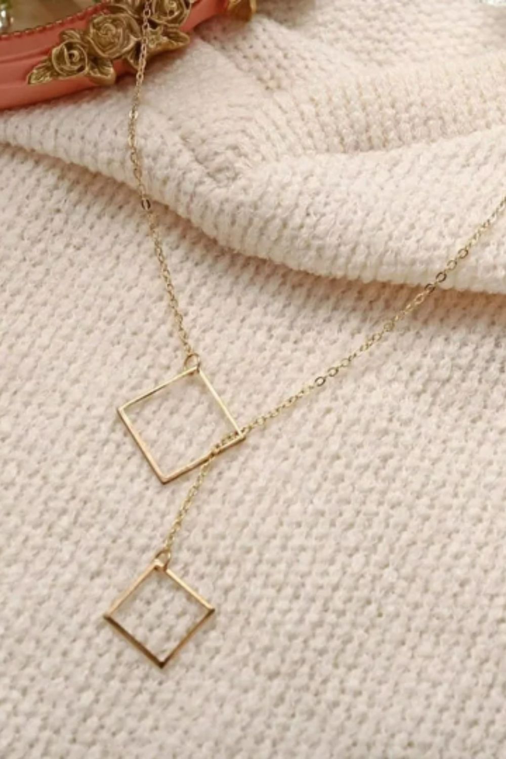 The Colourful Aura Two Square Drop Lariat Y Shape Interlock Rectangle Bar Lariat Drop Necklace