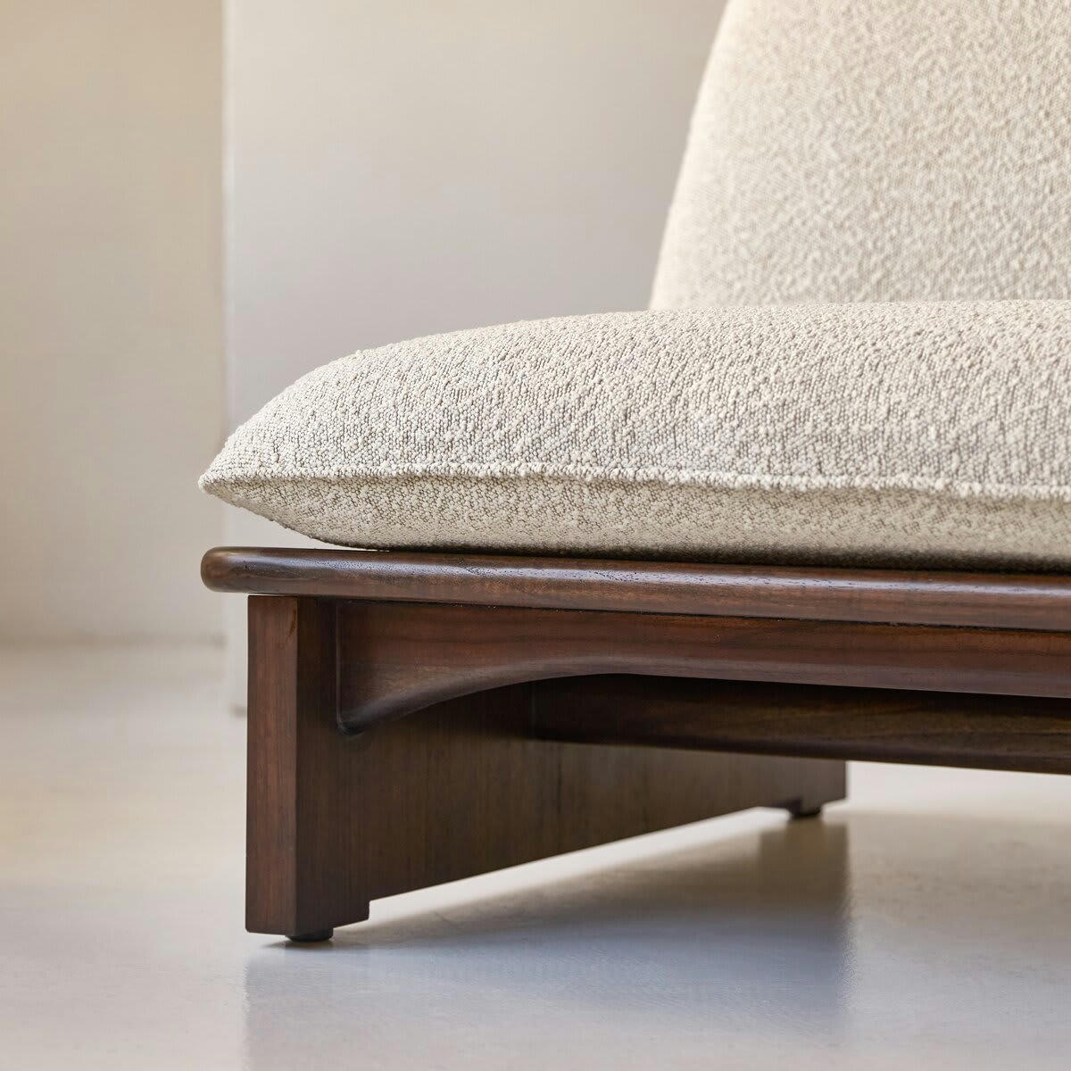 FOLK - Banquette en mindi massif et tissu écru 2 places