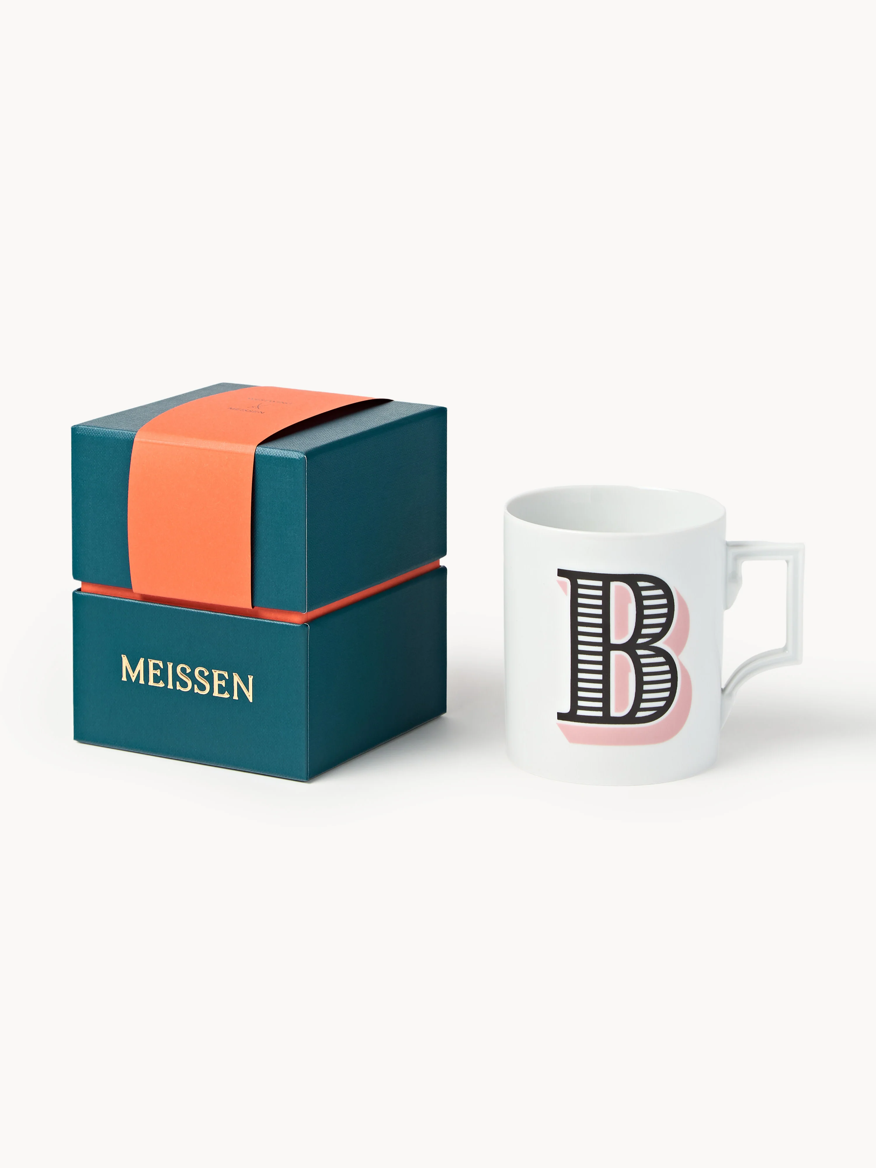 Westwing x MEISSEN, Handgefertigte Tasse Initials mit Dekor-Motiv