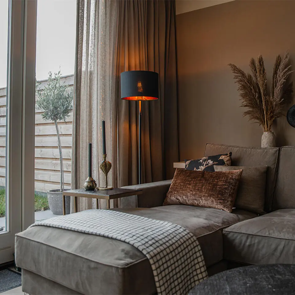 Qazqa vloerlamp vt zwart e27