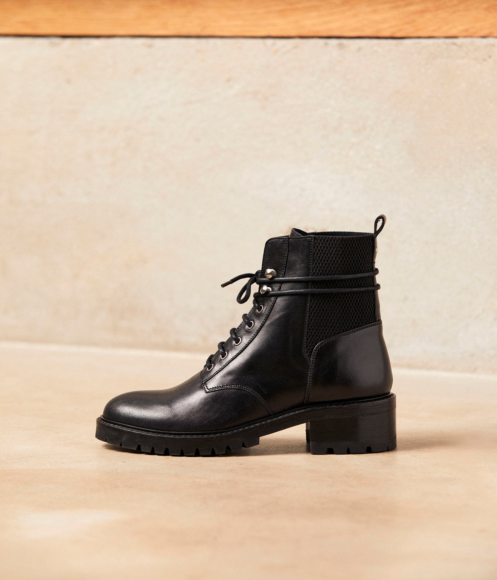 Boots lacets noires Azélie