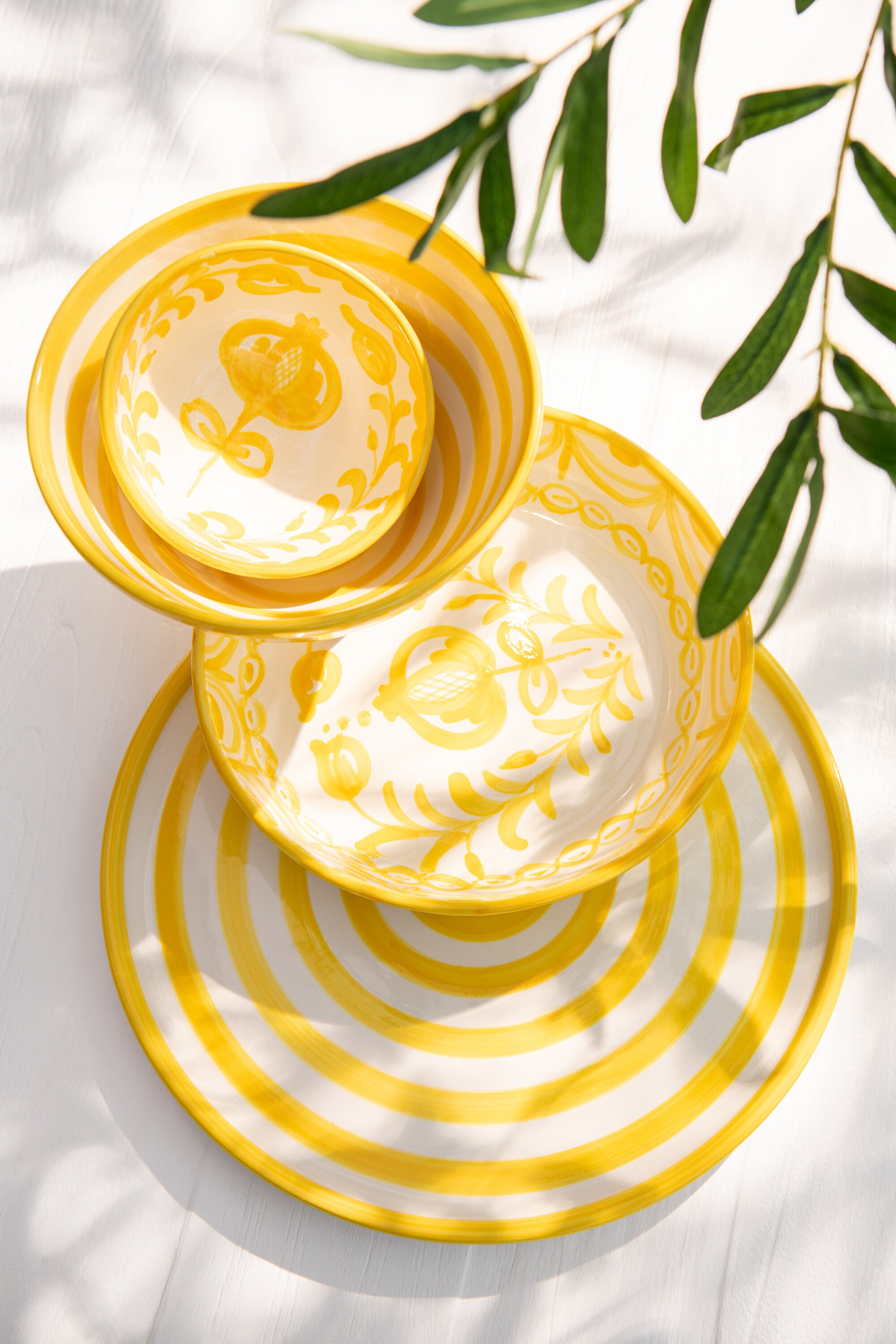 J-Line schaal Granada Low - keramiek - wit geel - large - Ø