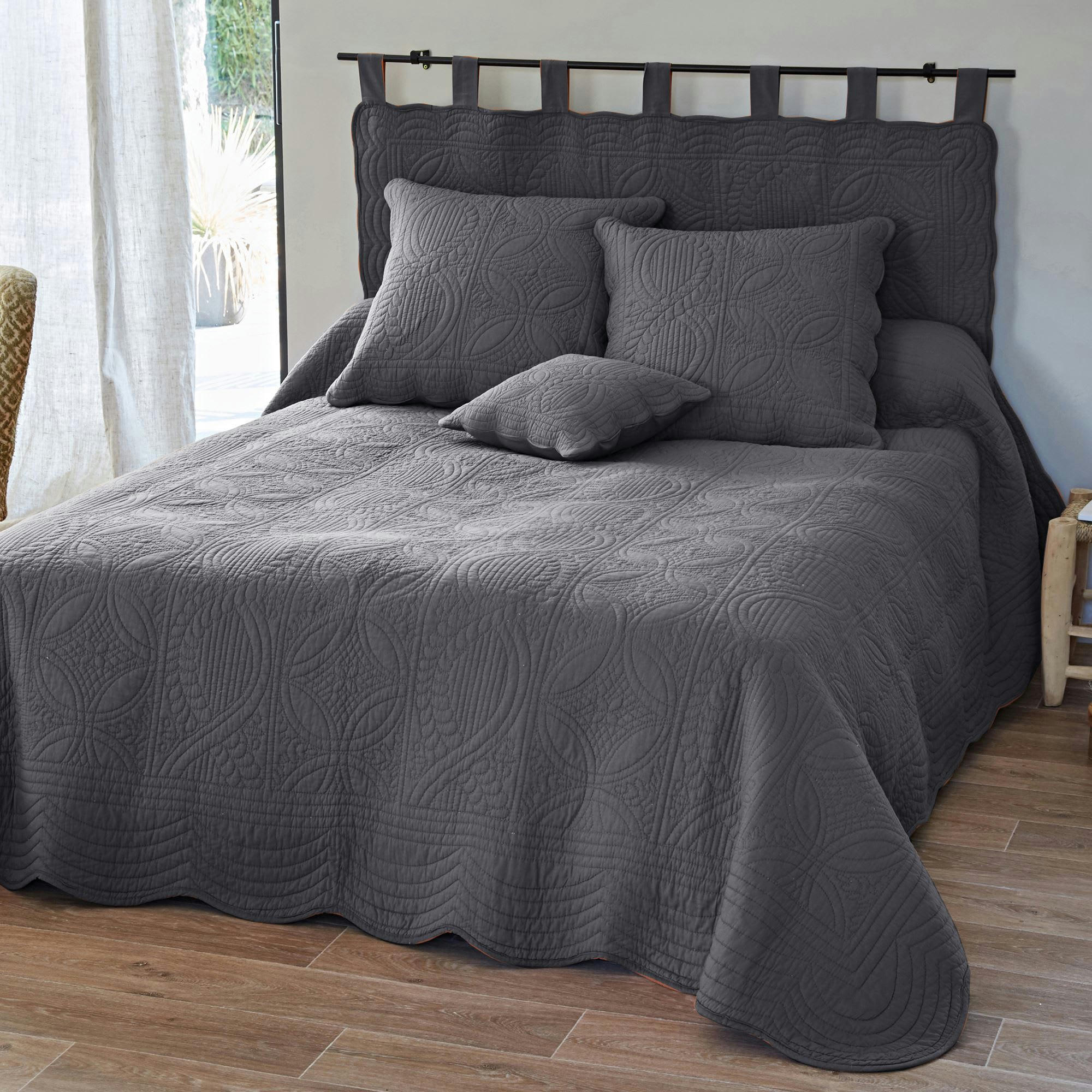 BAILLARGUES - Boutis 180x250 gris foncé en coton