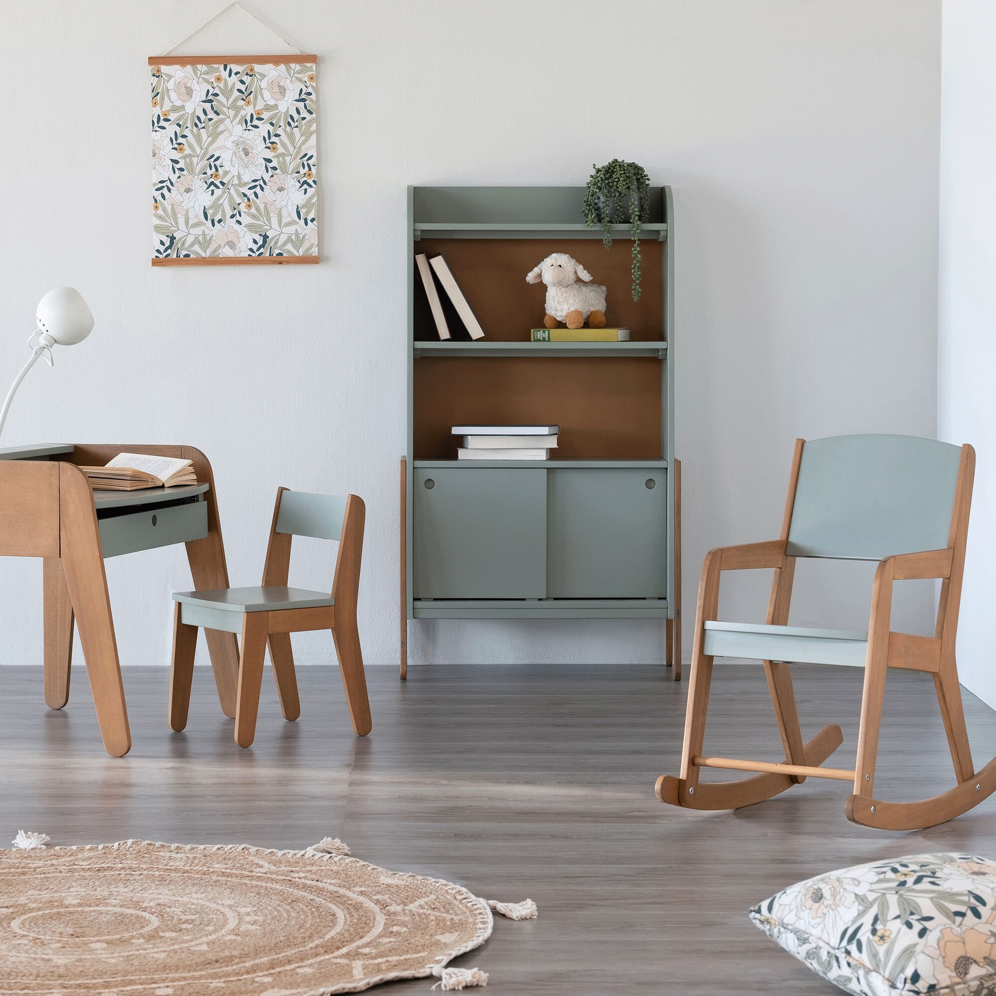 RAPHAEL - Chaise enfant en acacia - vert olivier