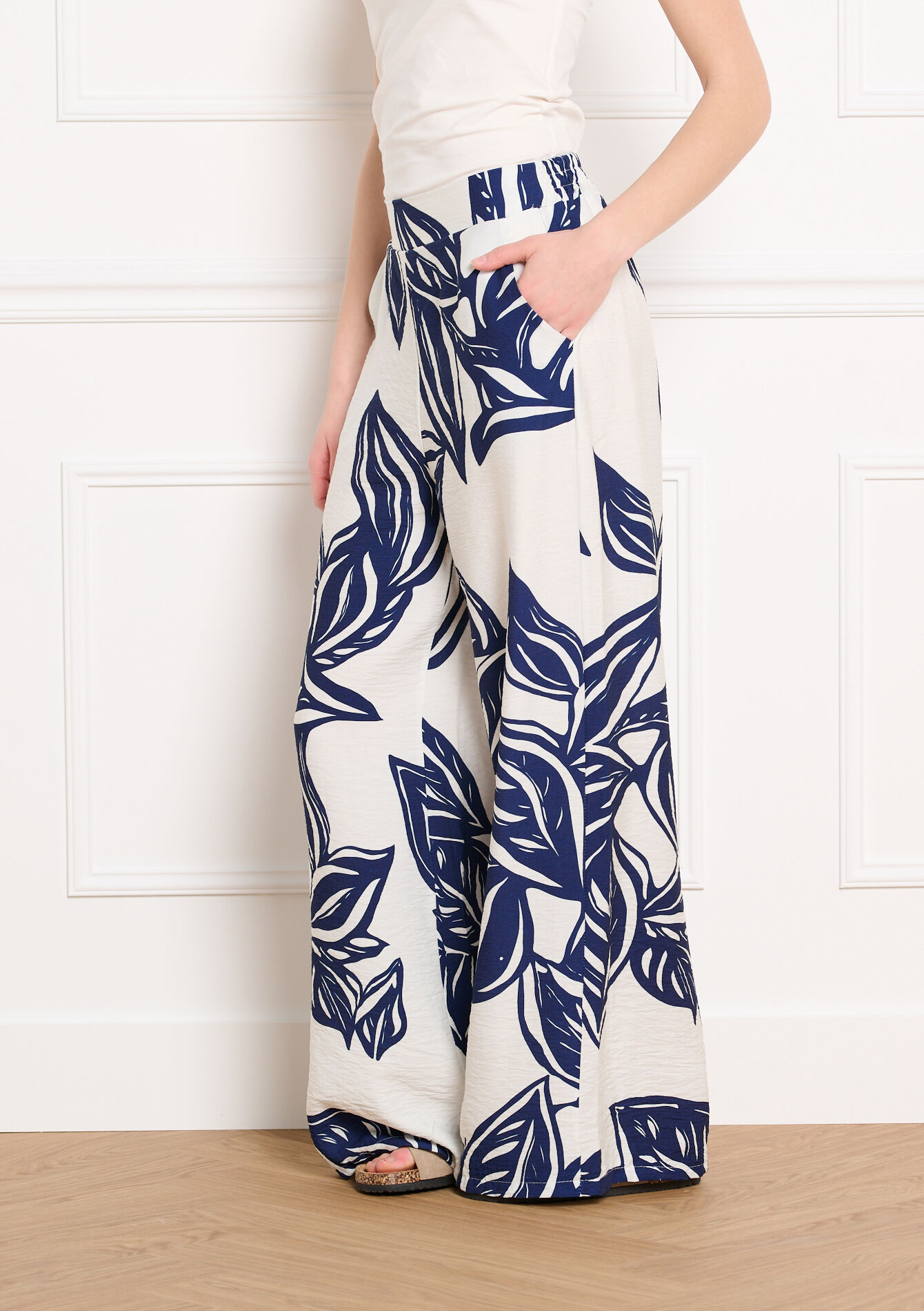 Wijde vloeiende broek met print