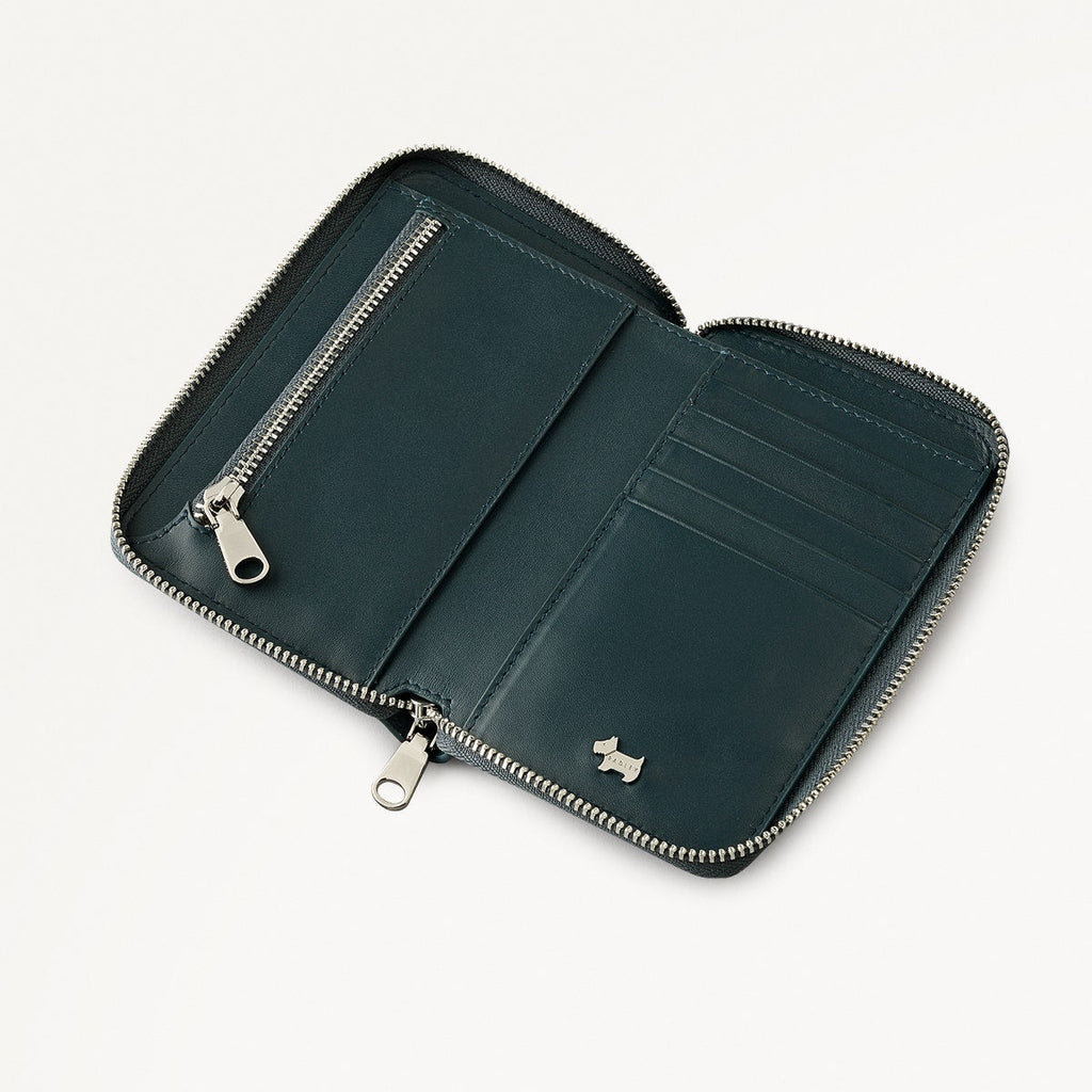 Pockets - Medium Zip Around Purse
