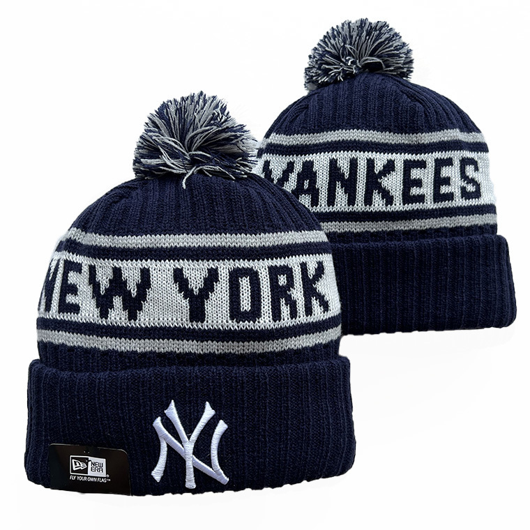 NEW YORK YANKEES KNIT HAT