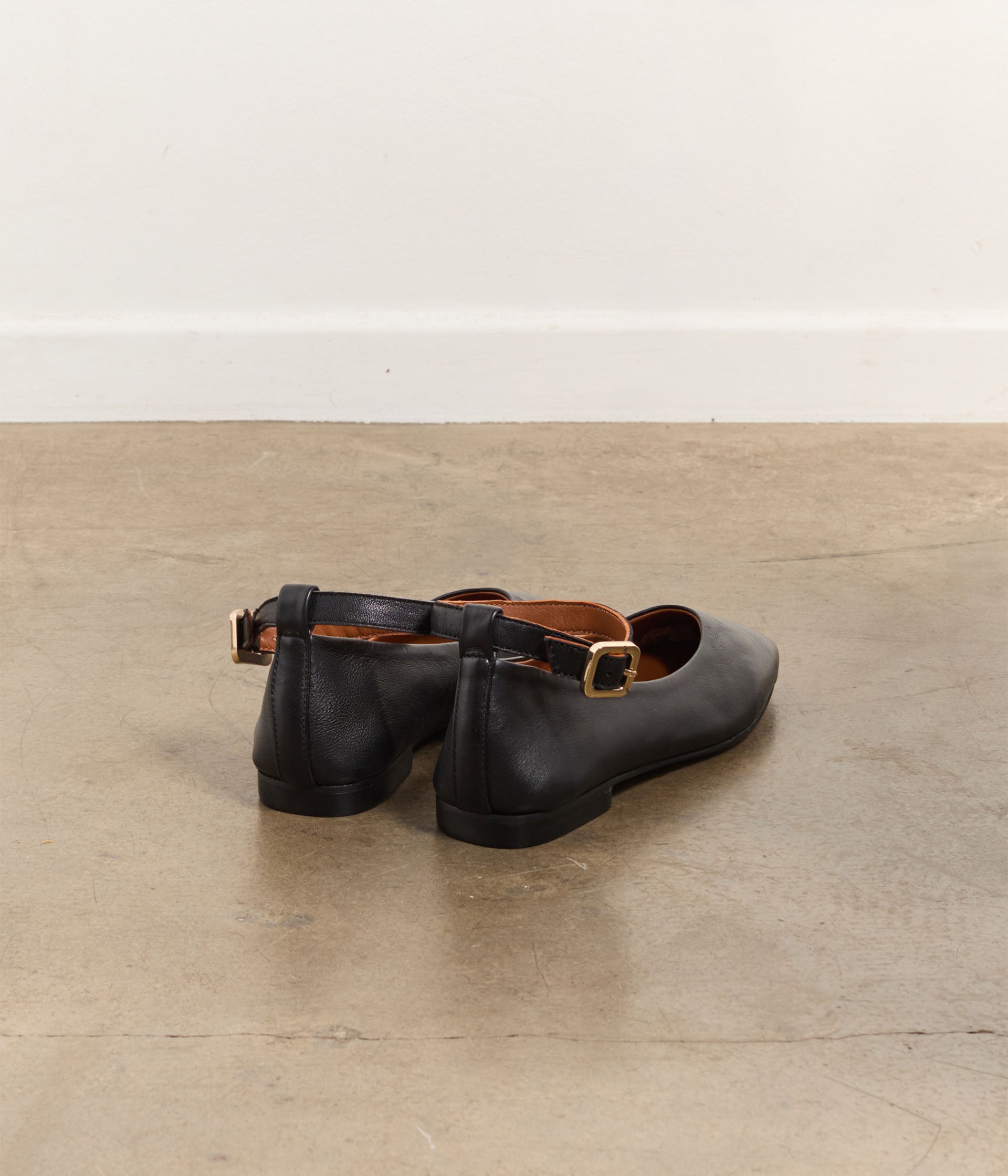 Ballerines en cuir noir Itachi