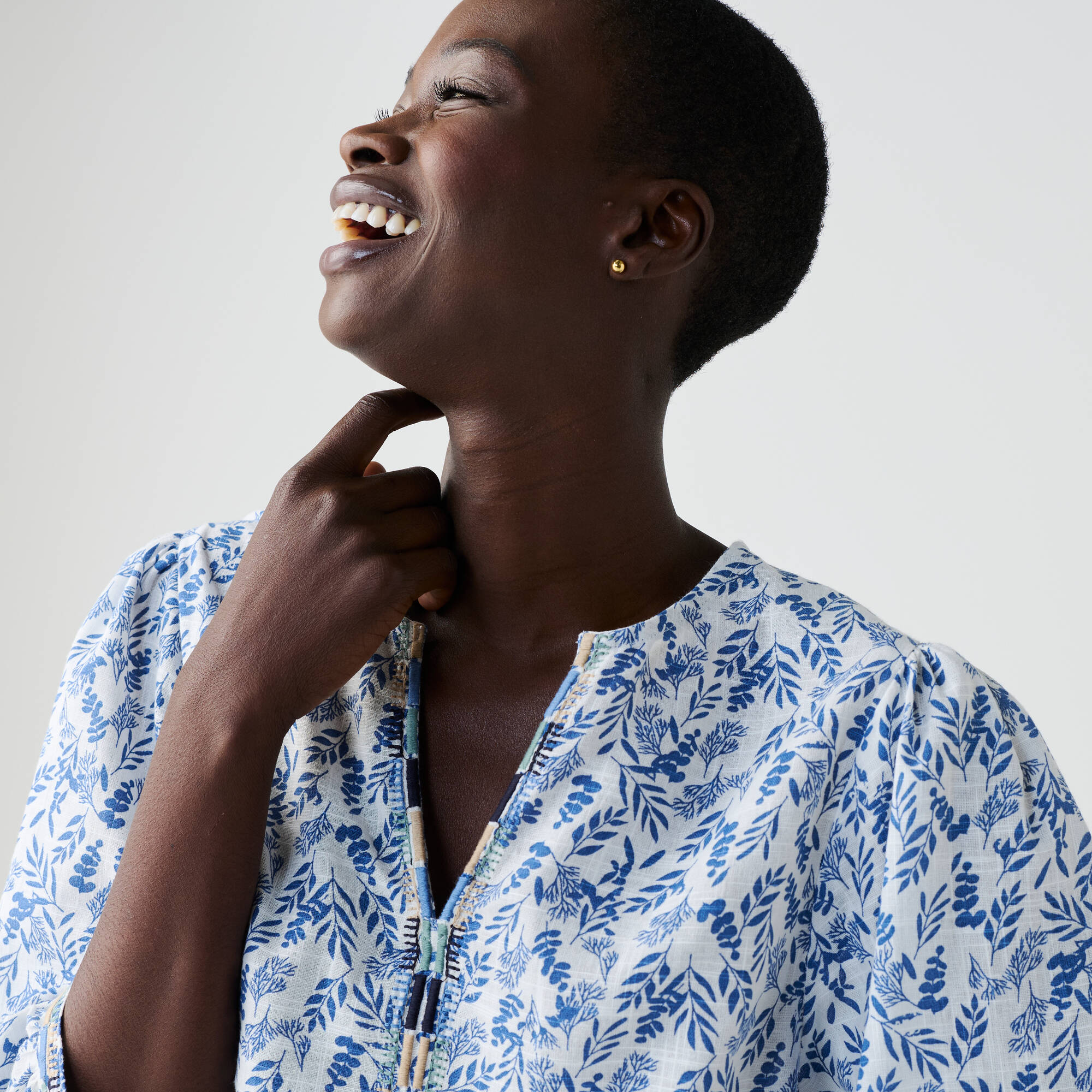Blouse brodée en coton imprimée, manches 3/4