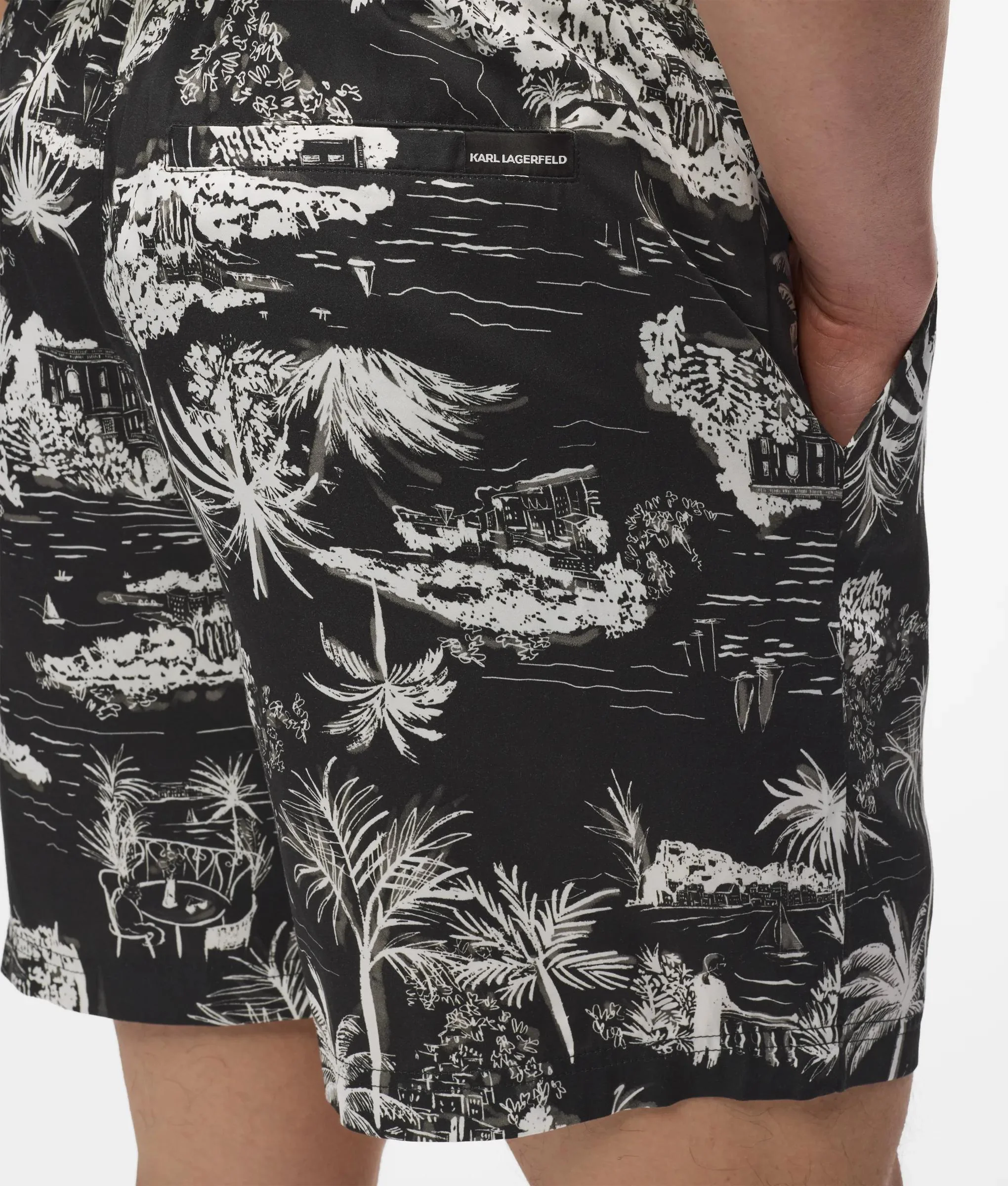Short imprimé sur toute la surface