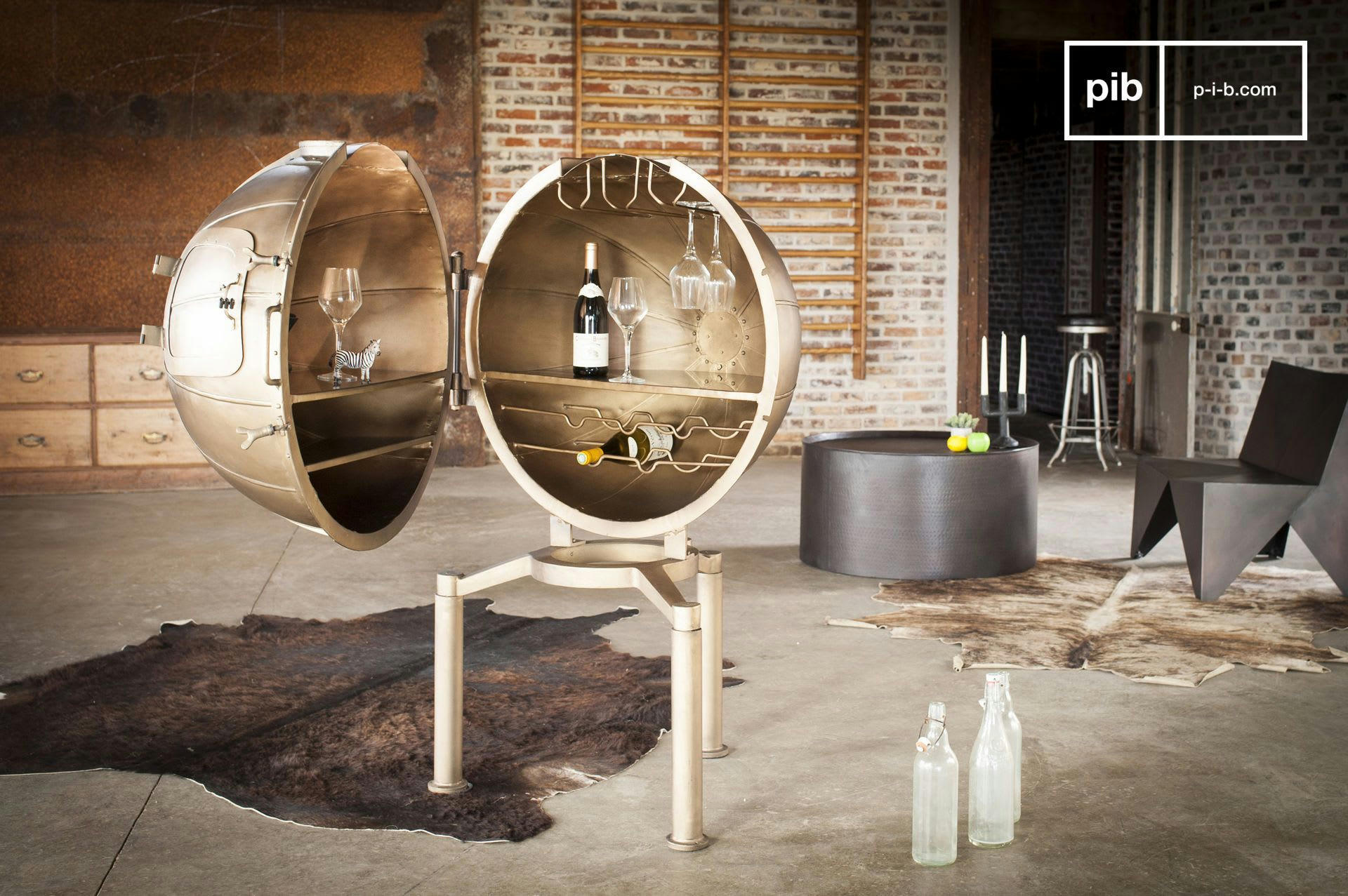 JULES VERNES - Bar industriel en métal doré