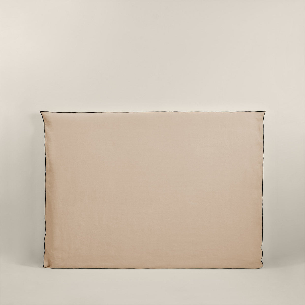 Madura Hoes voor hoofdbord Carlina zandhommel en zwarte hommel 210x134 cm