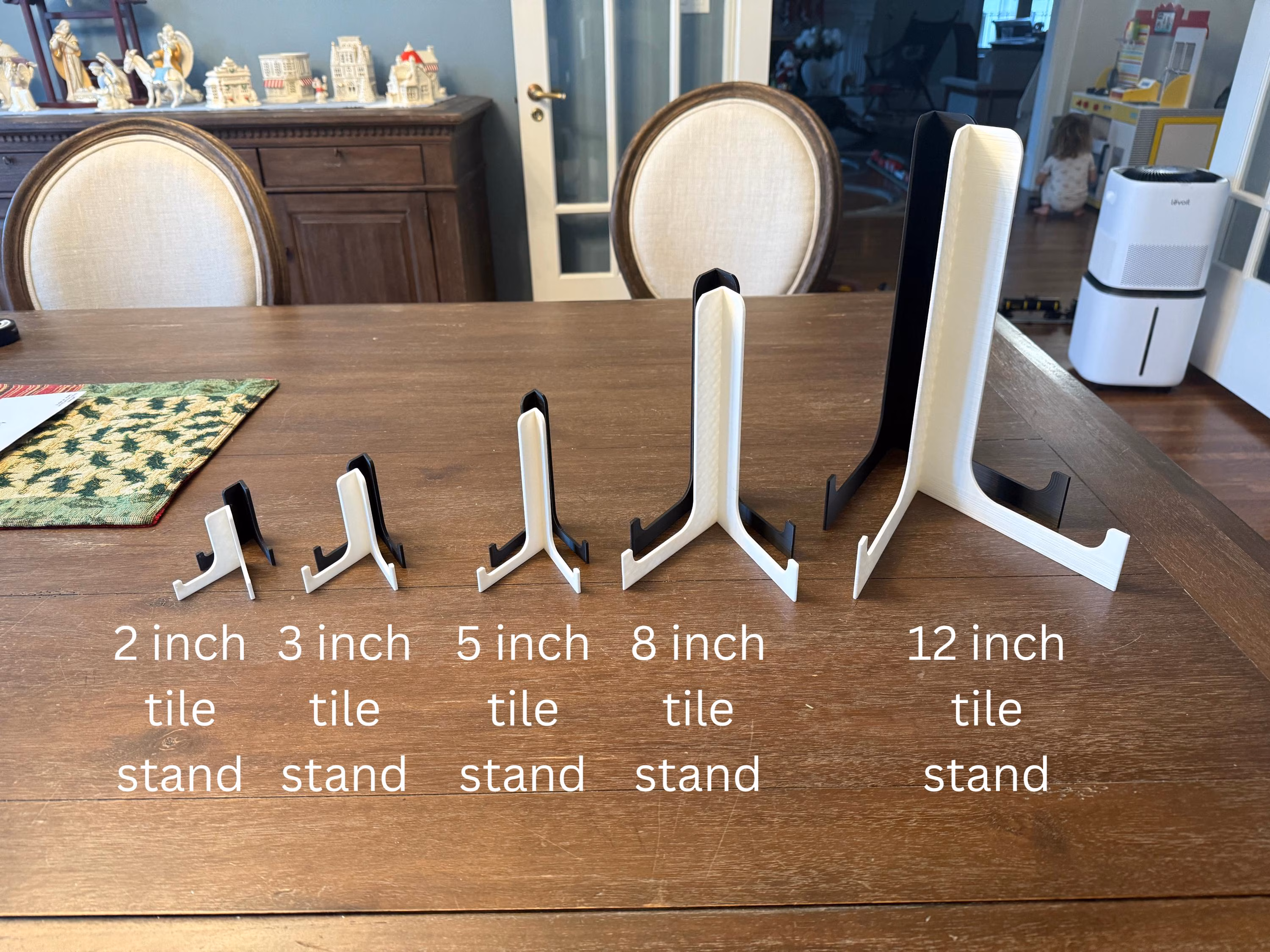 Tile Display Stand, 3D Printed Tabletop Easel for Photos, Plates & Small Art Display