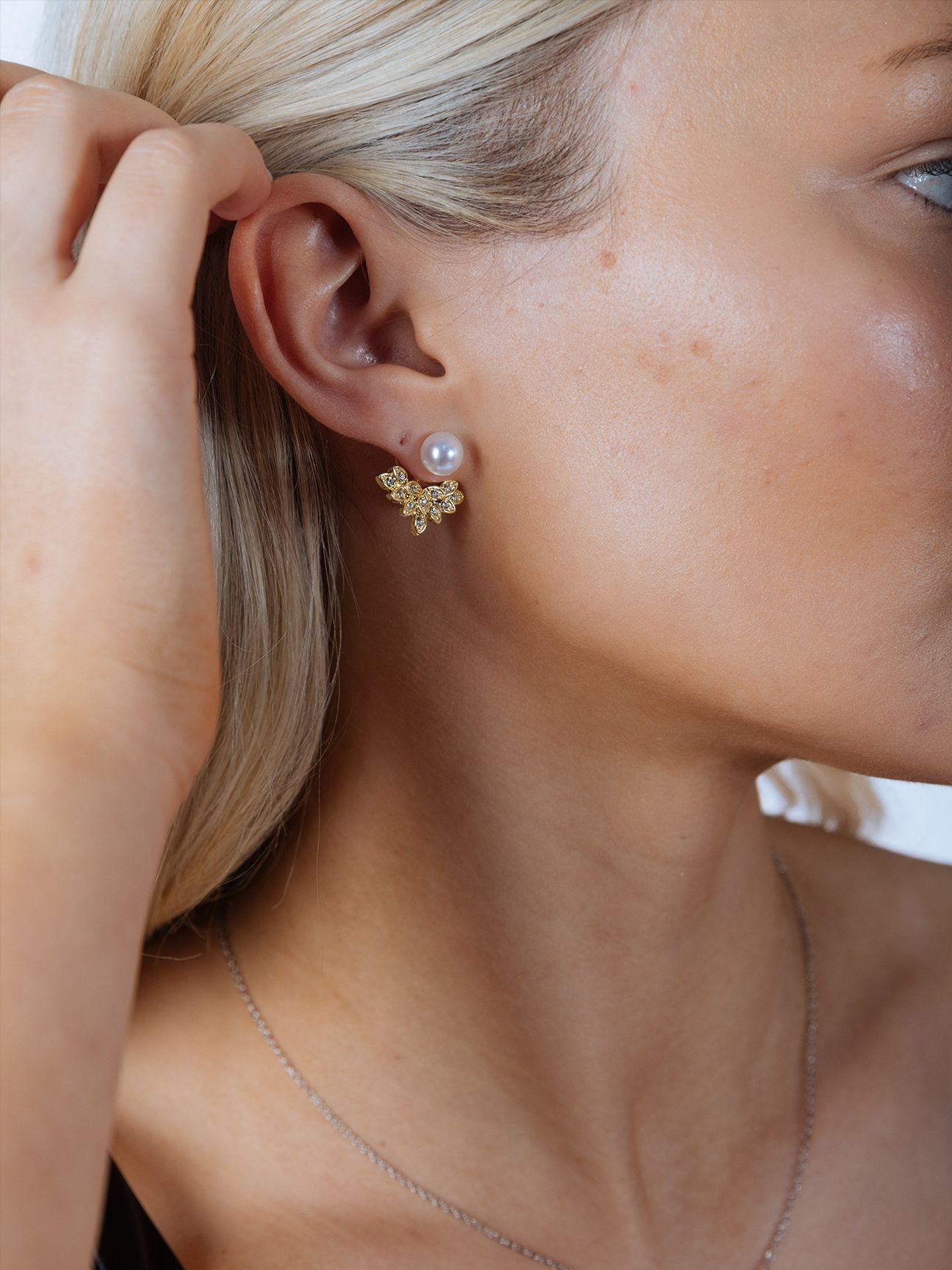 SVNX Pearl Leaf Earrings in Light Gold - Gift Boxed
