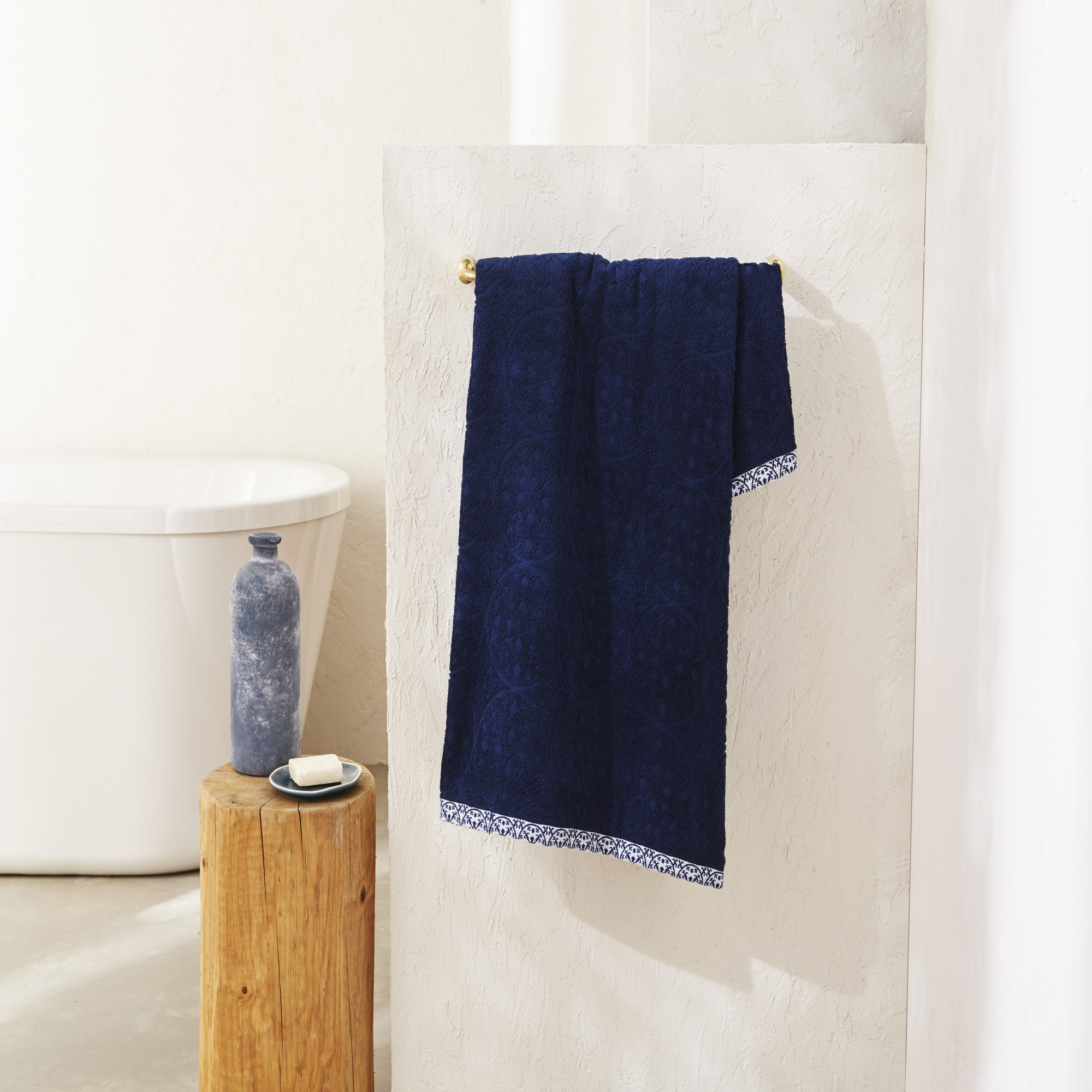 Drap de bain ciseléLes bleus de Nîmes