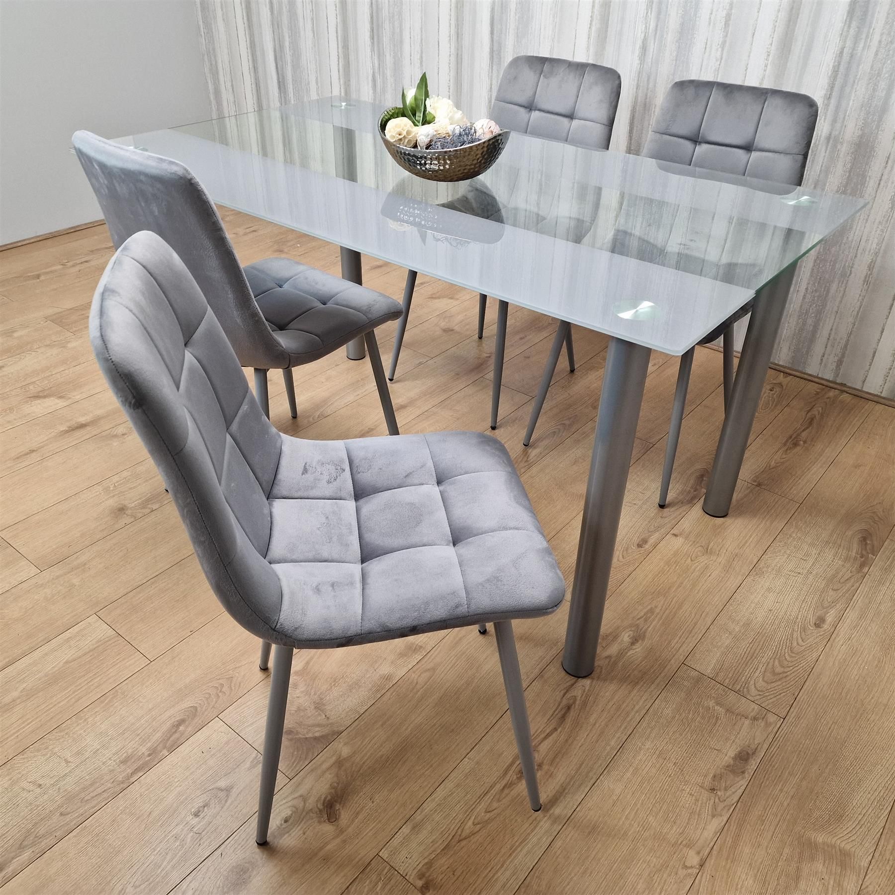 KOSY KOALA Dining Table and 4 Chairs Modern Grey Glass Table With 4 Grey Velvet Chairs Dining Room Furniture